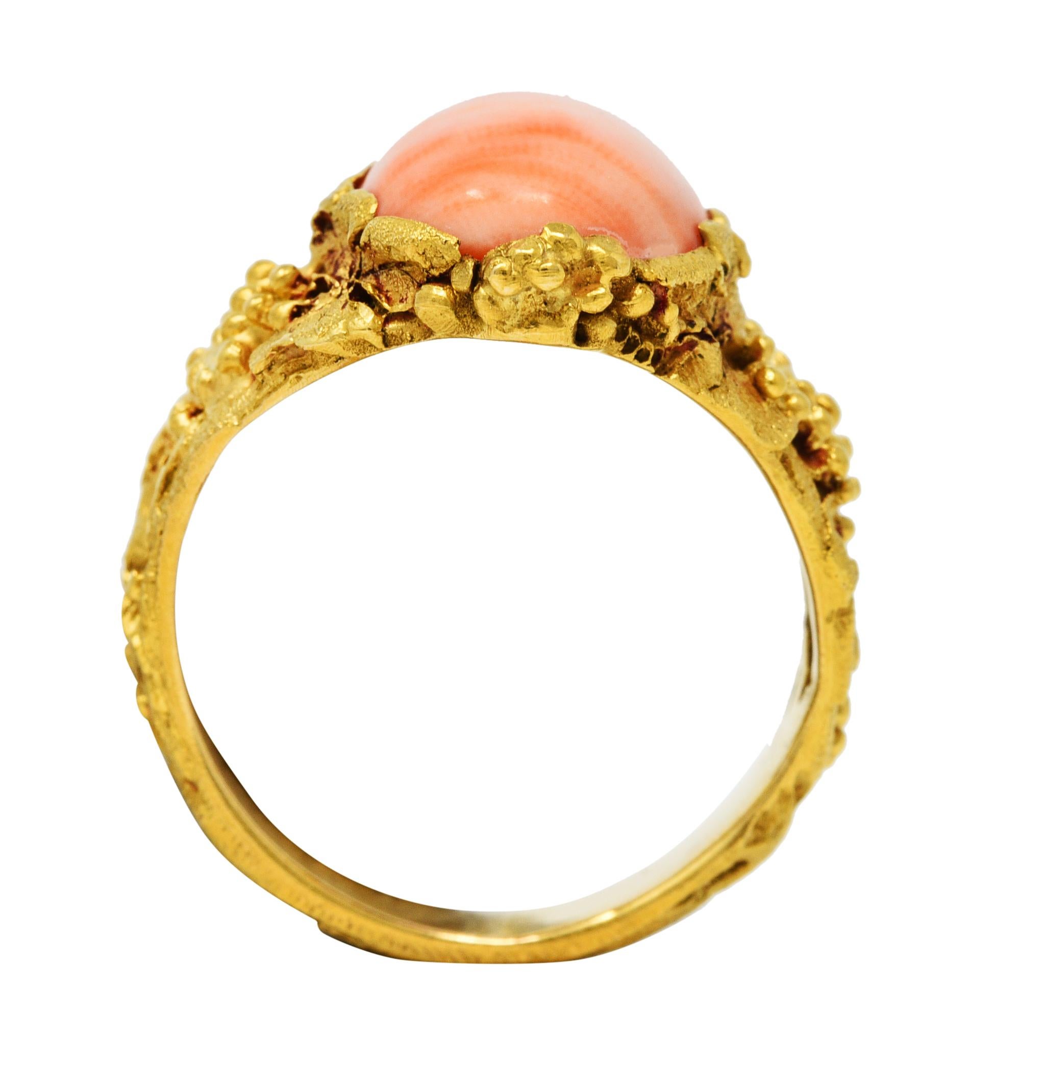 1970's Vintage Coral 18 Karat Gold Grapevine Gemstone Ring 1