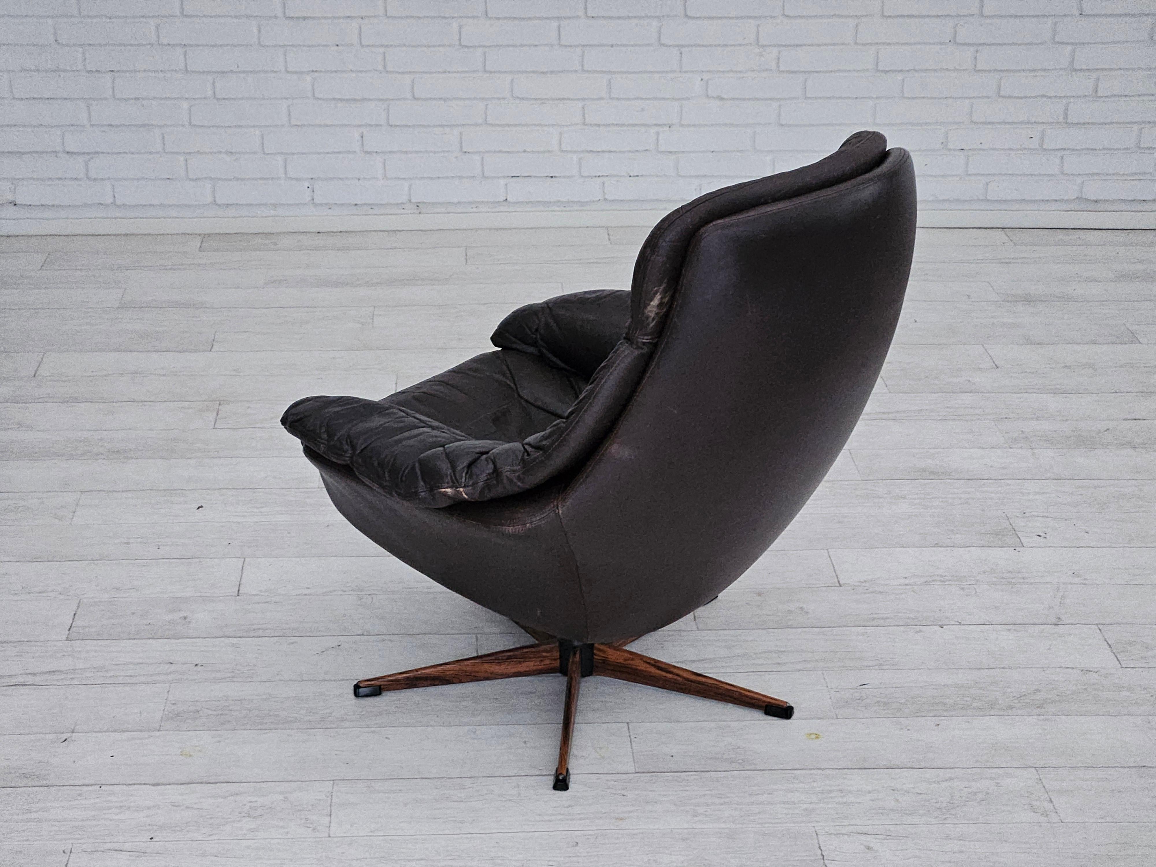 1970s, Vintage Danish leather armchair by H.W.Klein, original good condition. For Sale 7