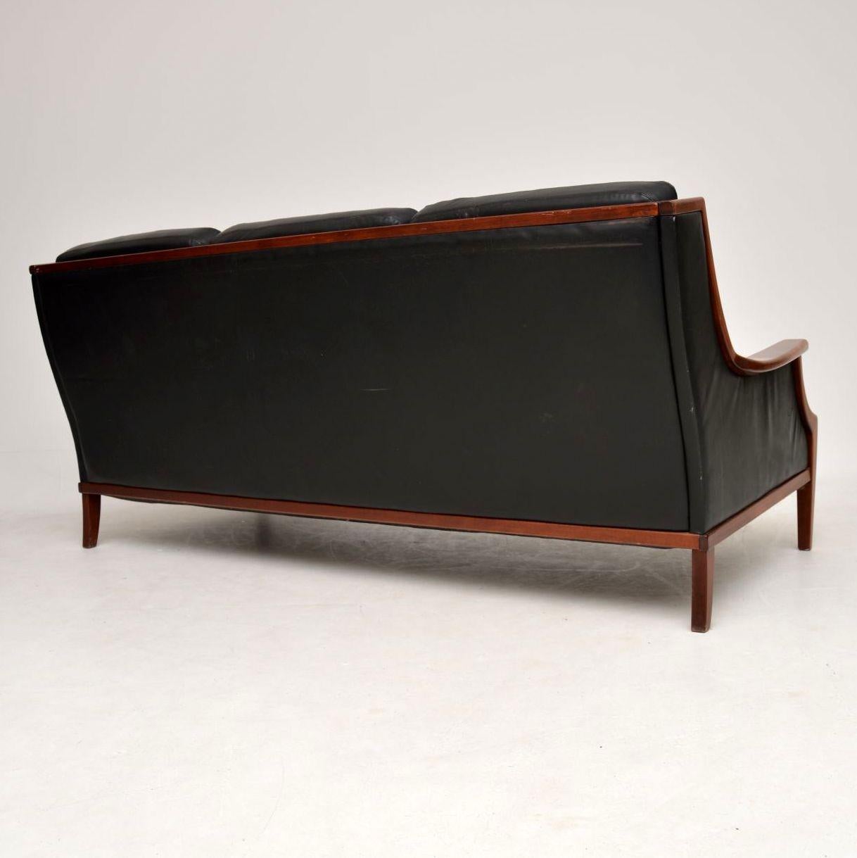 1970s Vintage Danish Leather Sofa 3