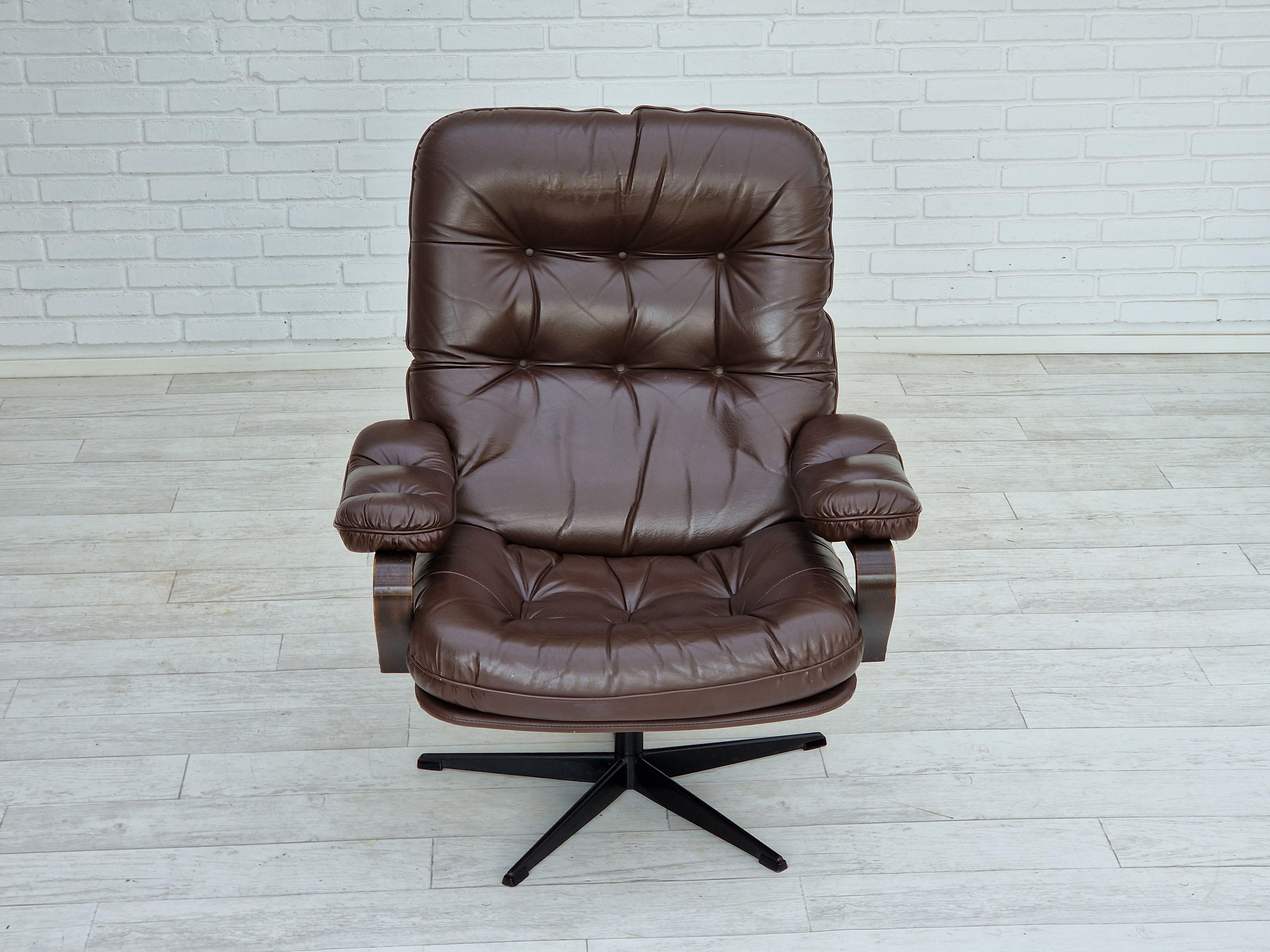 Mid-20th Century 1970s, Vintage Danish, pair of swivel leather armchairs, original condition.