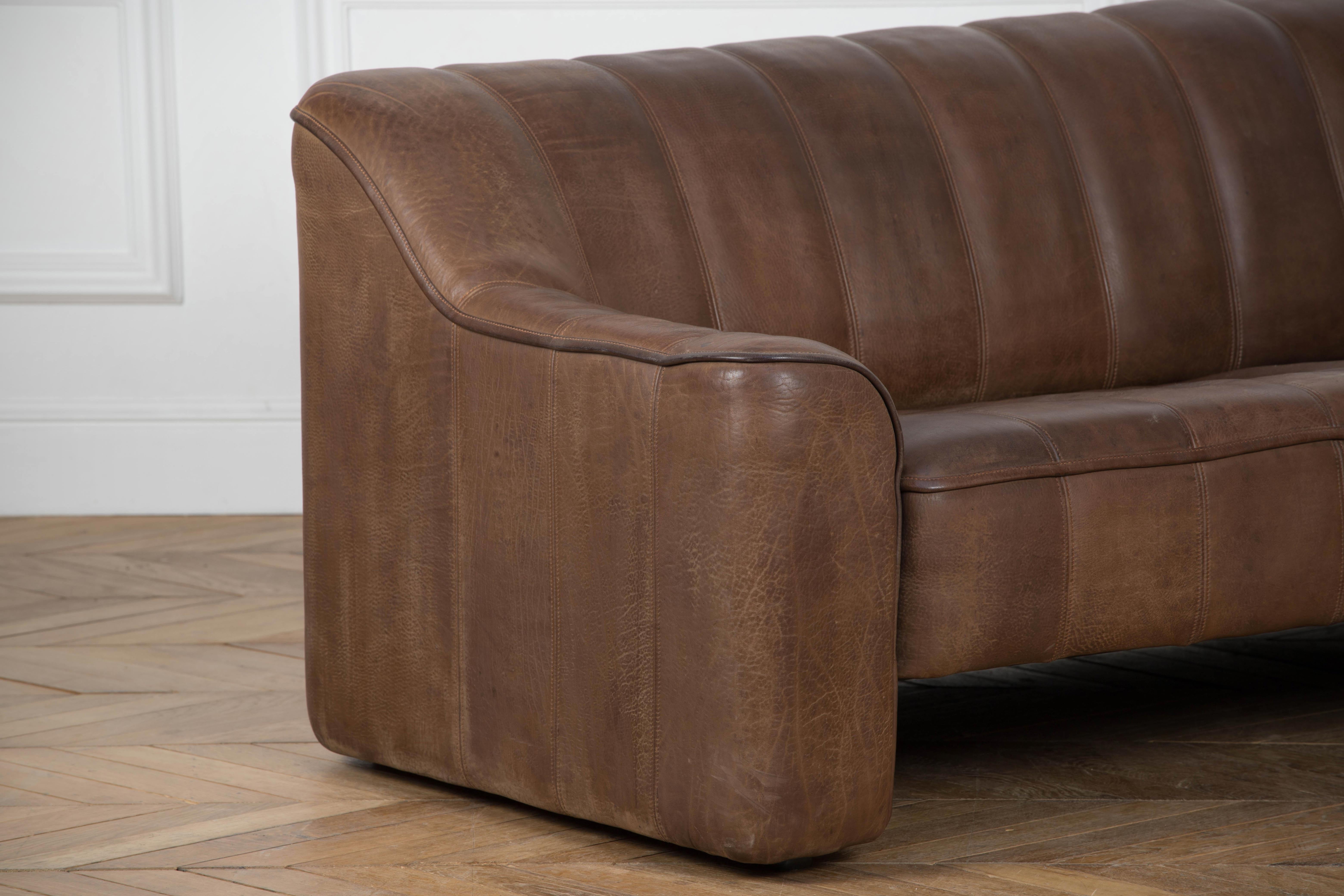 1970er Jahre Vintage De Sede DS 44 Dreisitzer-Sofa aus braunem, dunklem Cognacfarbenem Buffalo-Leder 4