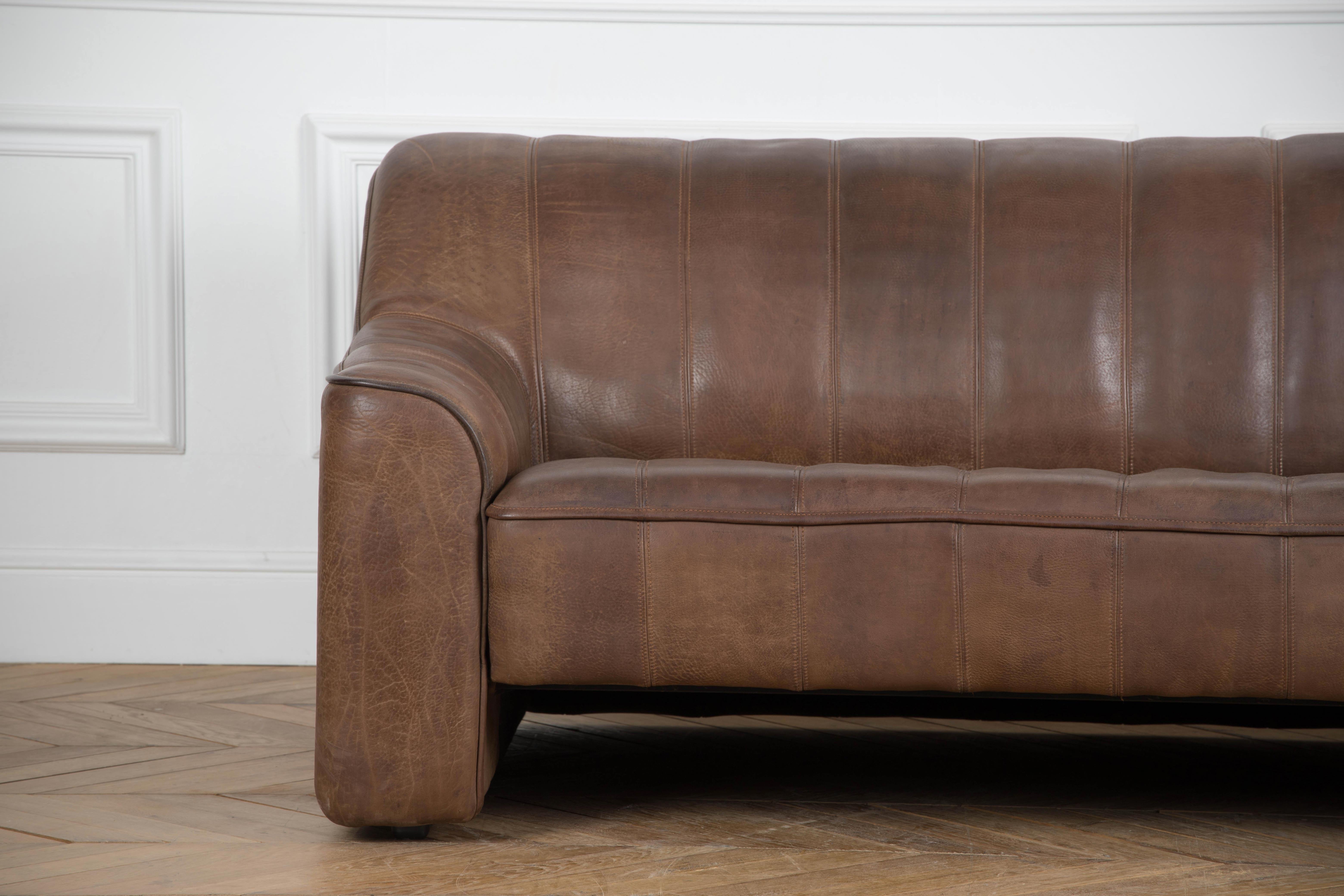1970er Jahre Vintage De Sede DS 44 Dreisitzer-Sofa aus braunem, dunklem Cognacfarbenem Buffalo-Leder 5