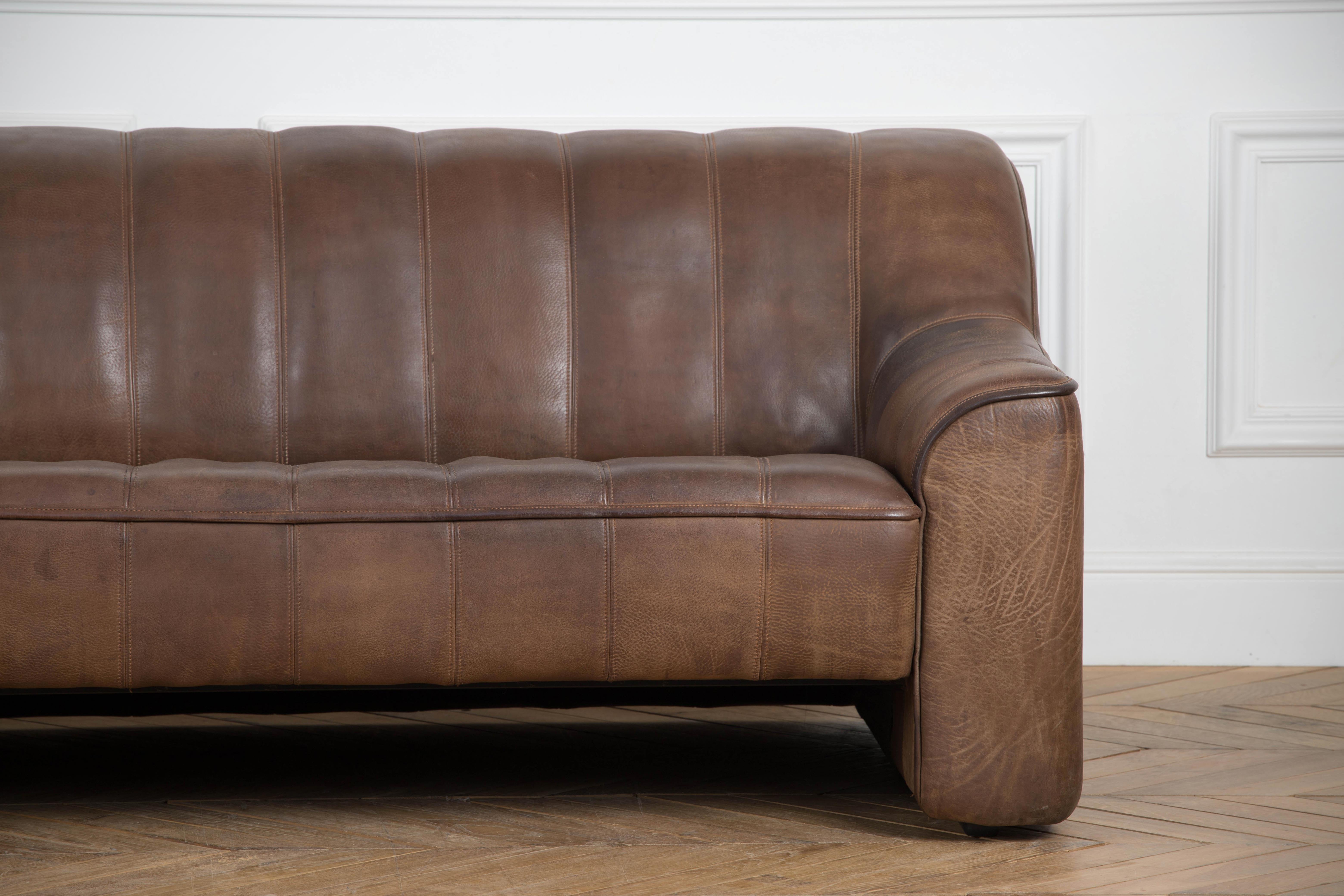 1970er Jahre Vintage De Sede DS 44 Dreisitzer-Sofa aus braunem, dunklem Cognacfarbenem Buffalo-Leder 6
