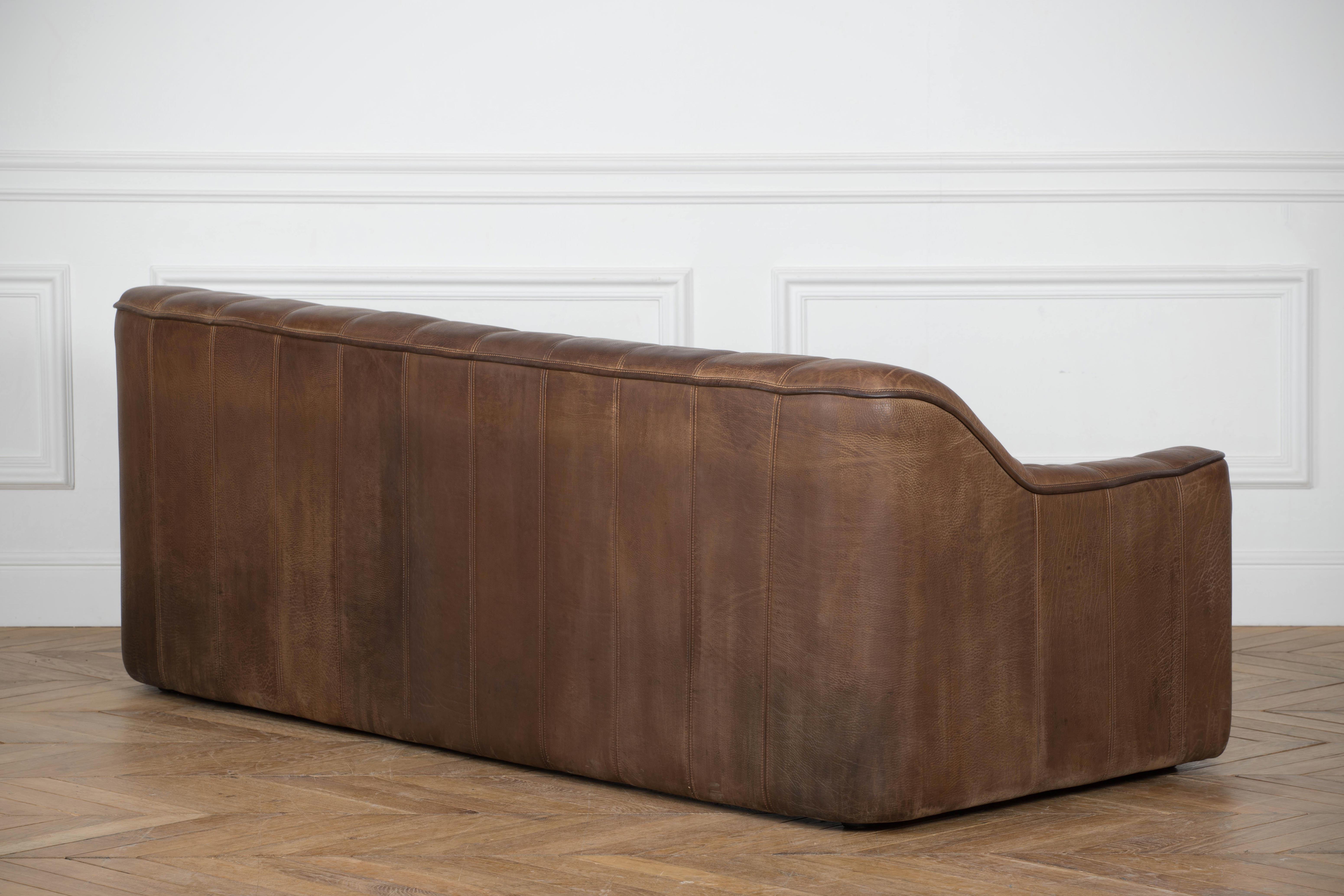 1970er Jahre Vintage De Sede DS 44 Dreisitzer-Sofa aus braunem, dunklem Cognacfarbenem Buffalo-Leder 9