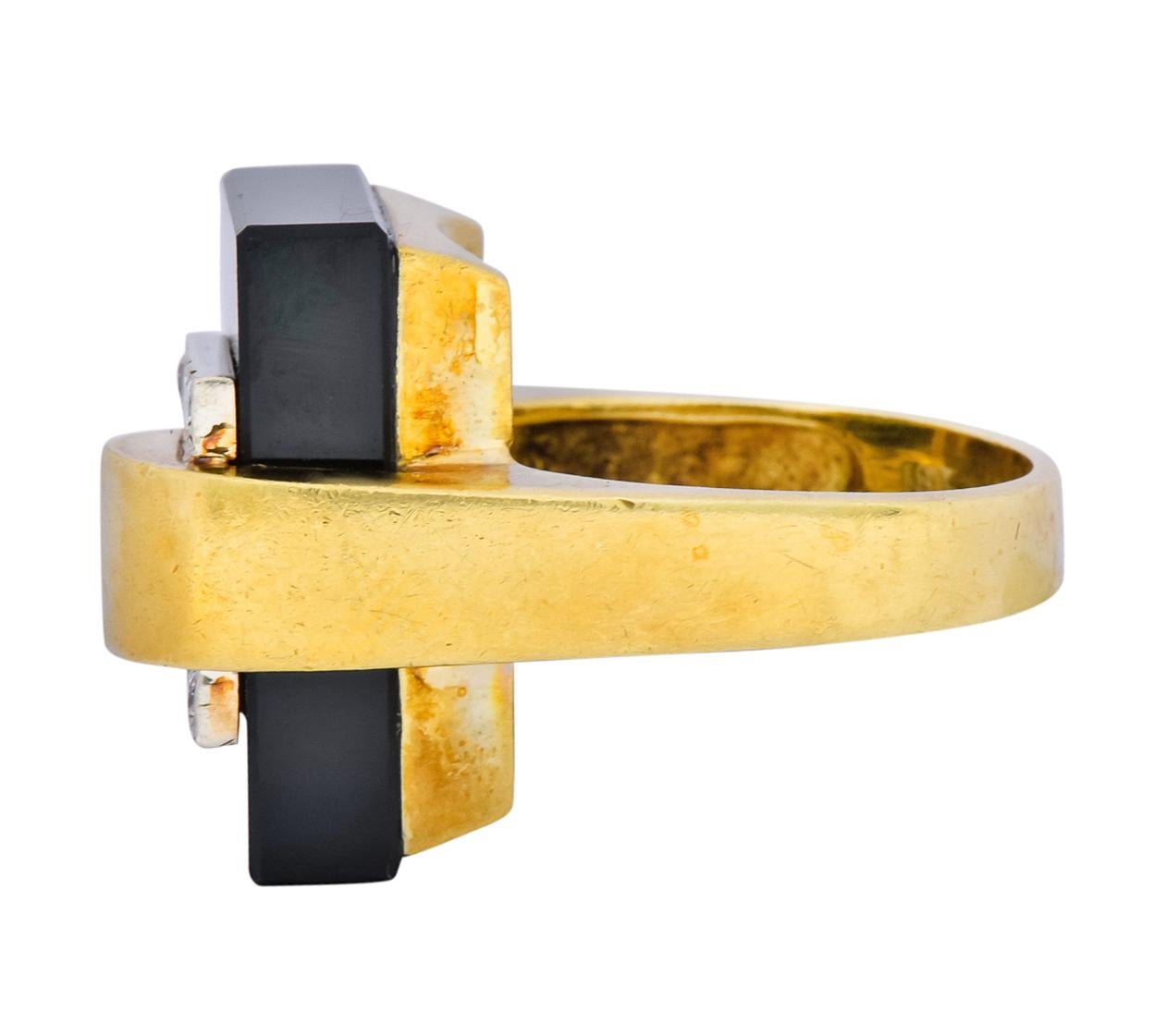 Women's or Men's 1970s Vintage Diamond Onyx 18 Karat Yellow Gold Modernist Ring