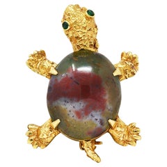 1970's Vintage Emerald Jasper 18 Karat Yellow Gold Turtle Brooch