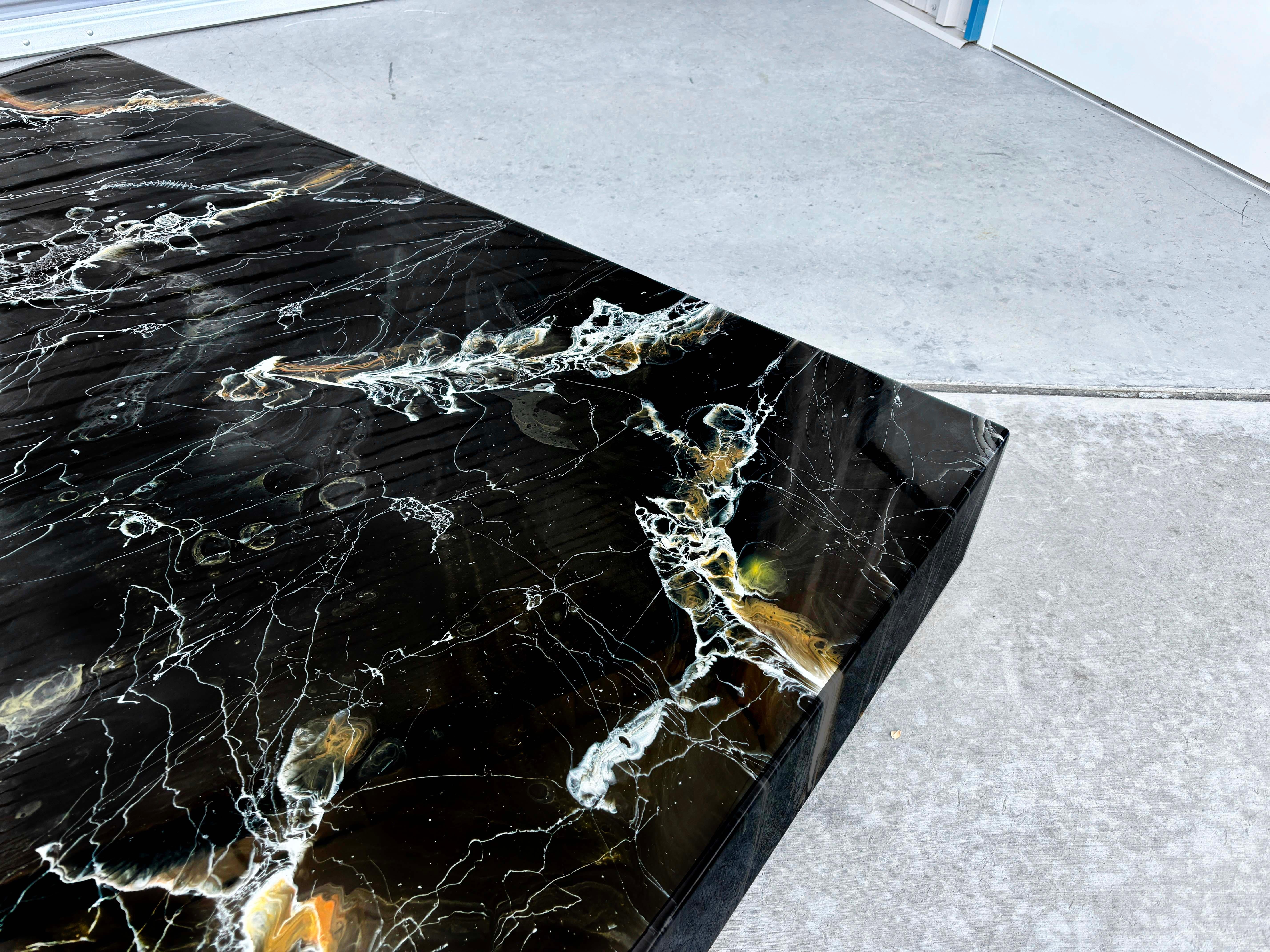 Mesa de centro vintage de mármol de imitación de los años 70, por Willy Rizzo en venta 3