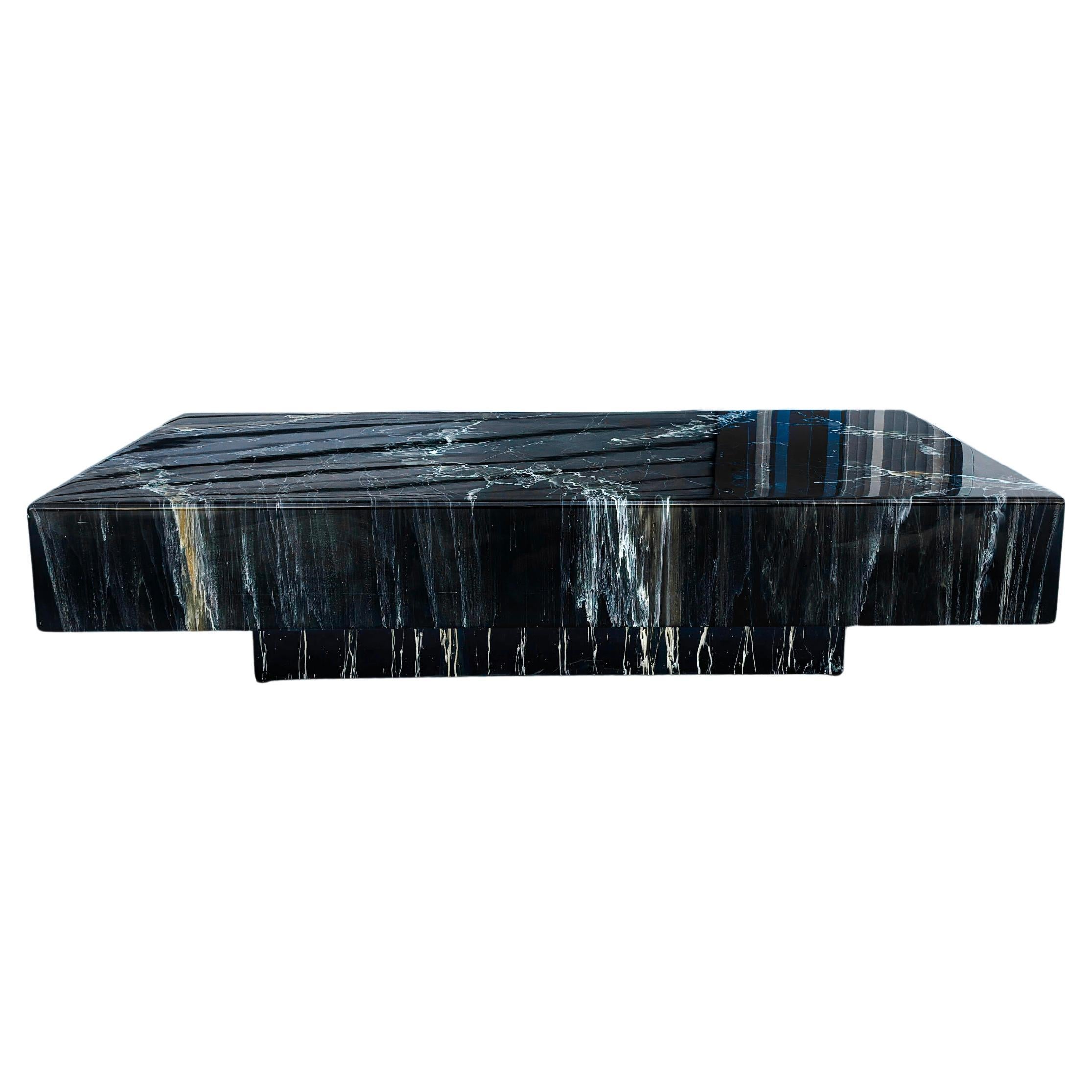 Mesa de centro vintage de mármol de imitación de los años 70, por Willy Rizzo en venta