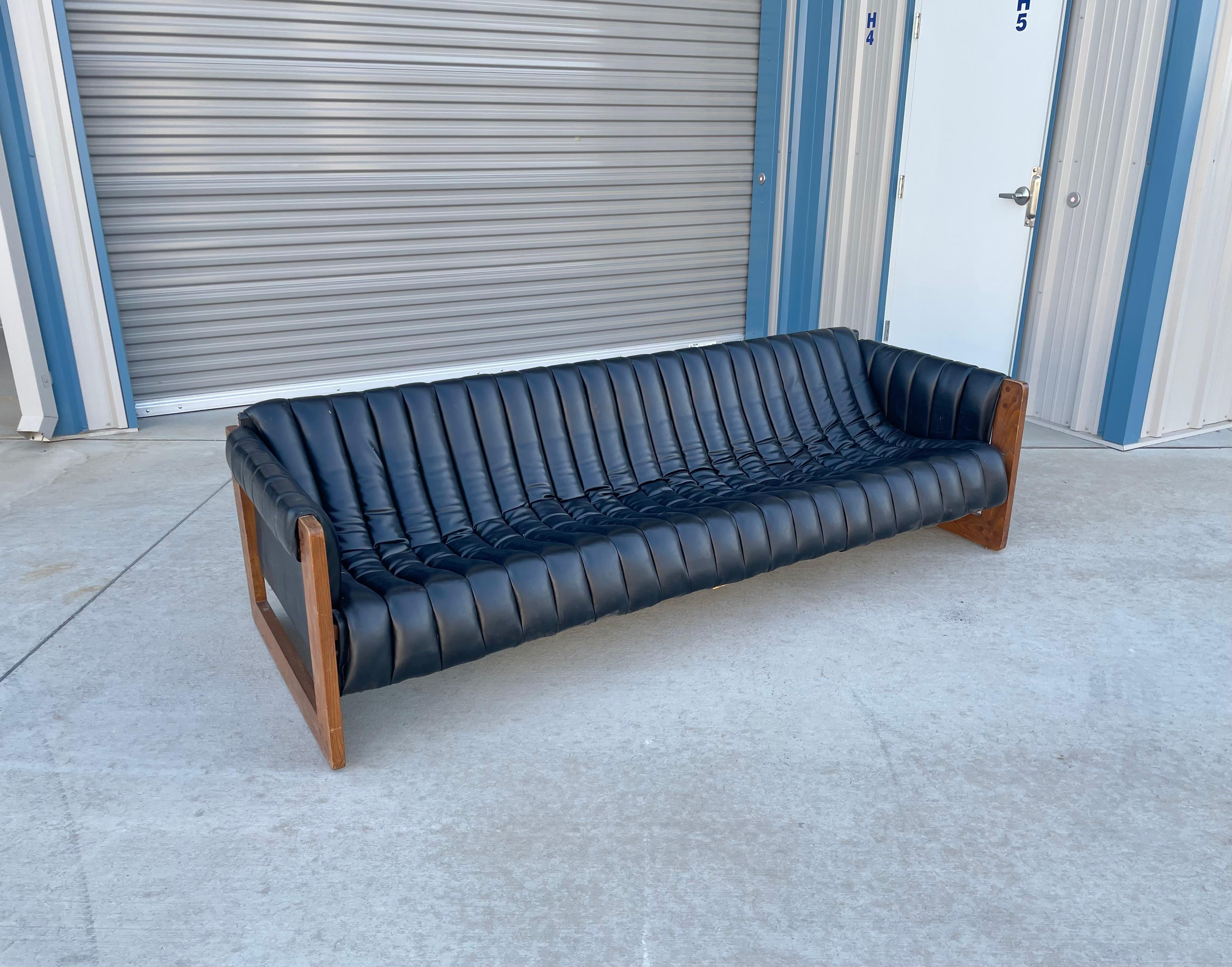 1970s Vintage Floating Leather Sofa For Sale 4