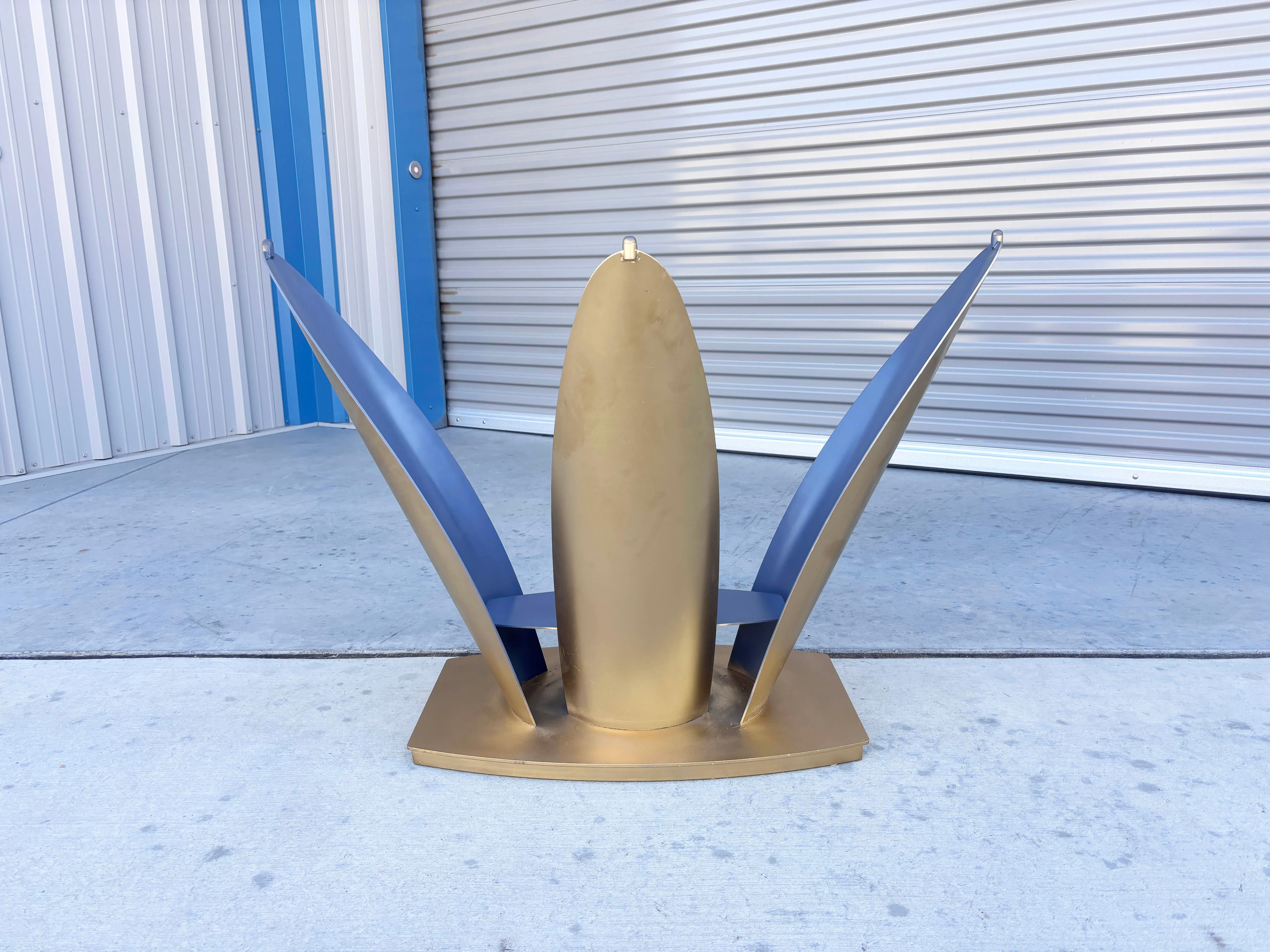 Métal Table de salle à manger vintage à fleurs des années 1970 en vente