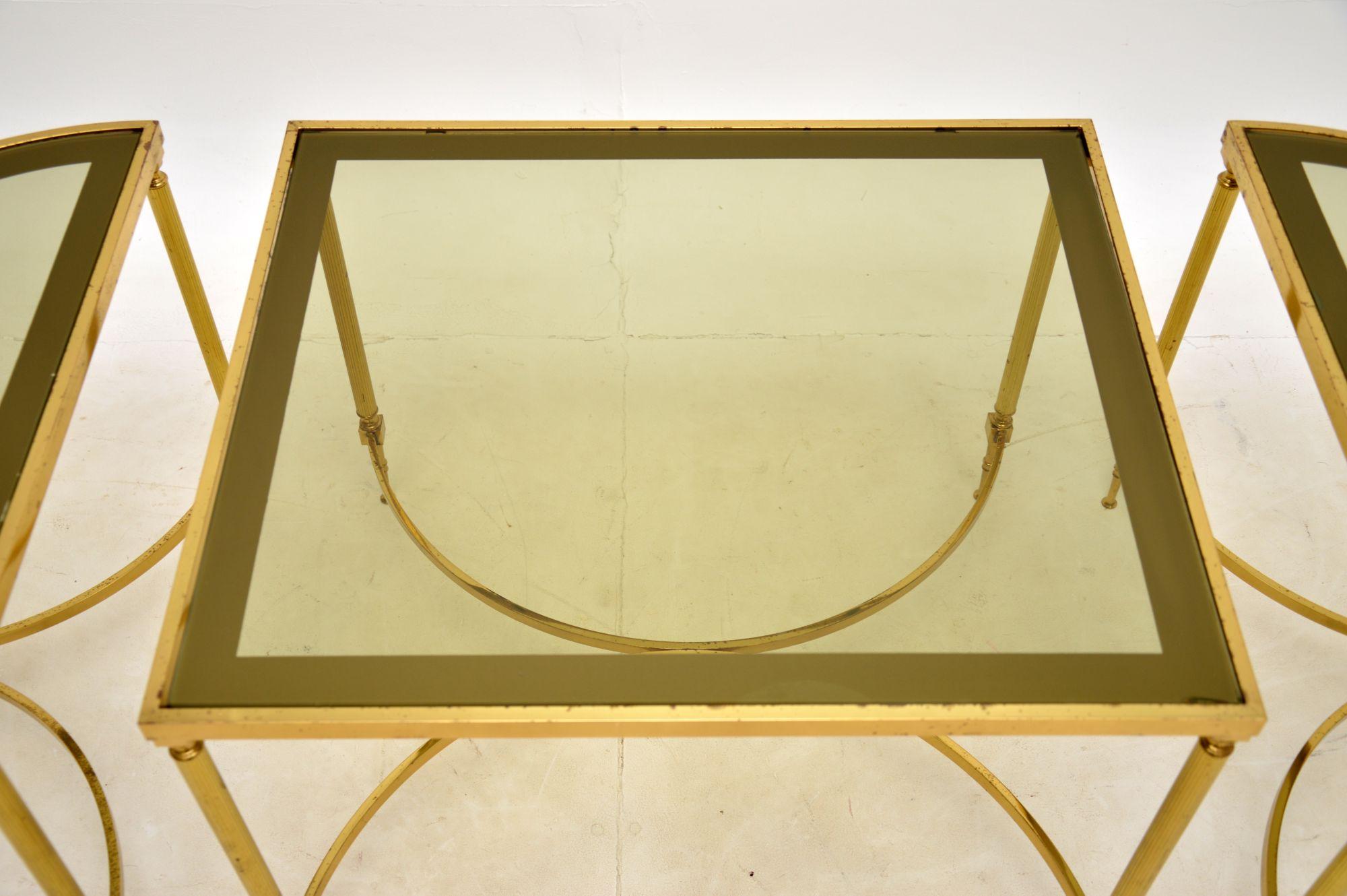 1970 Vintage French Brass & Glass Coffee Table / Side Tables en vente 4