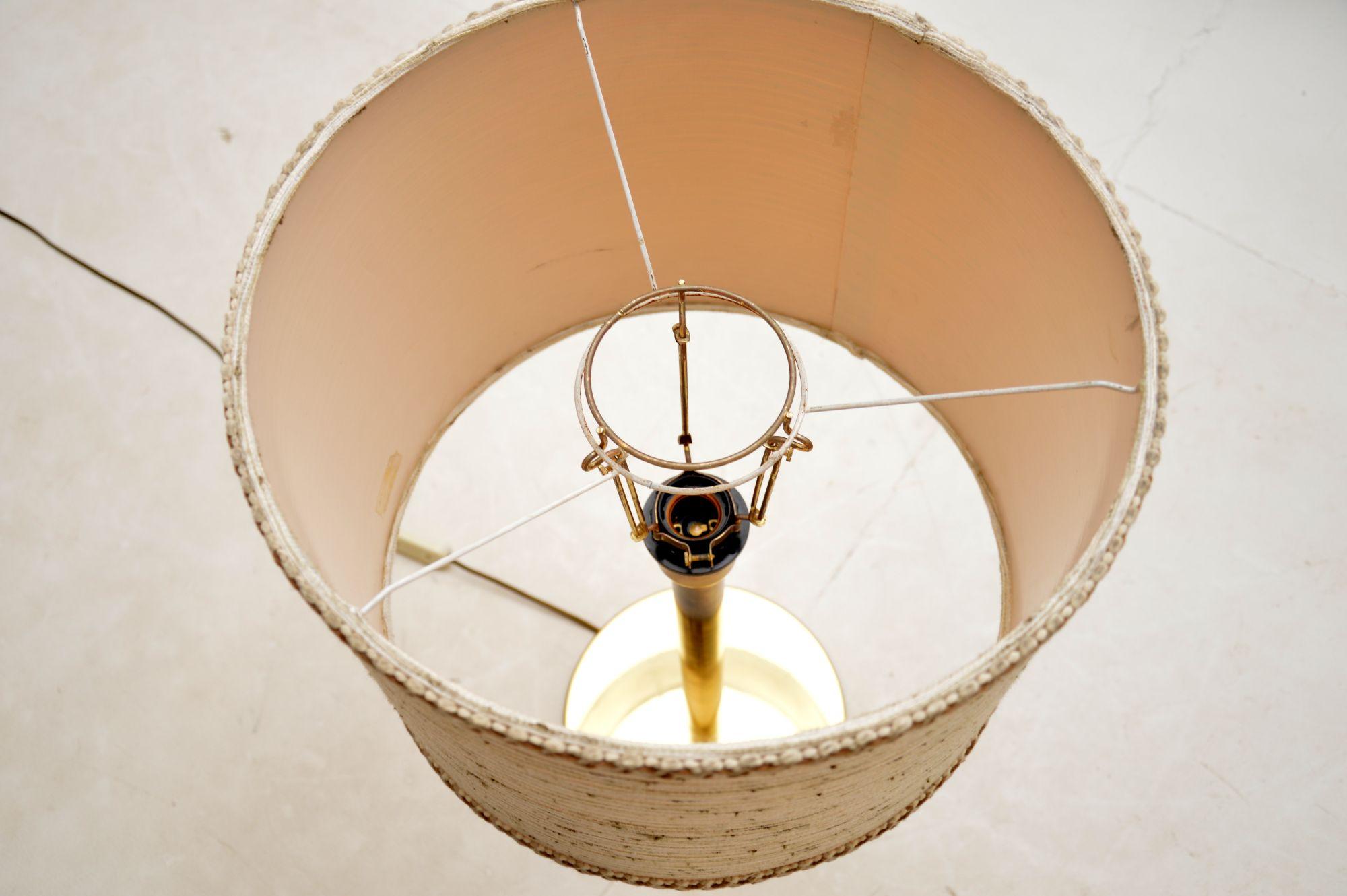 Fin du 20e siècle Lampe de table en laiton français des années 1970 en vente