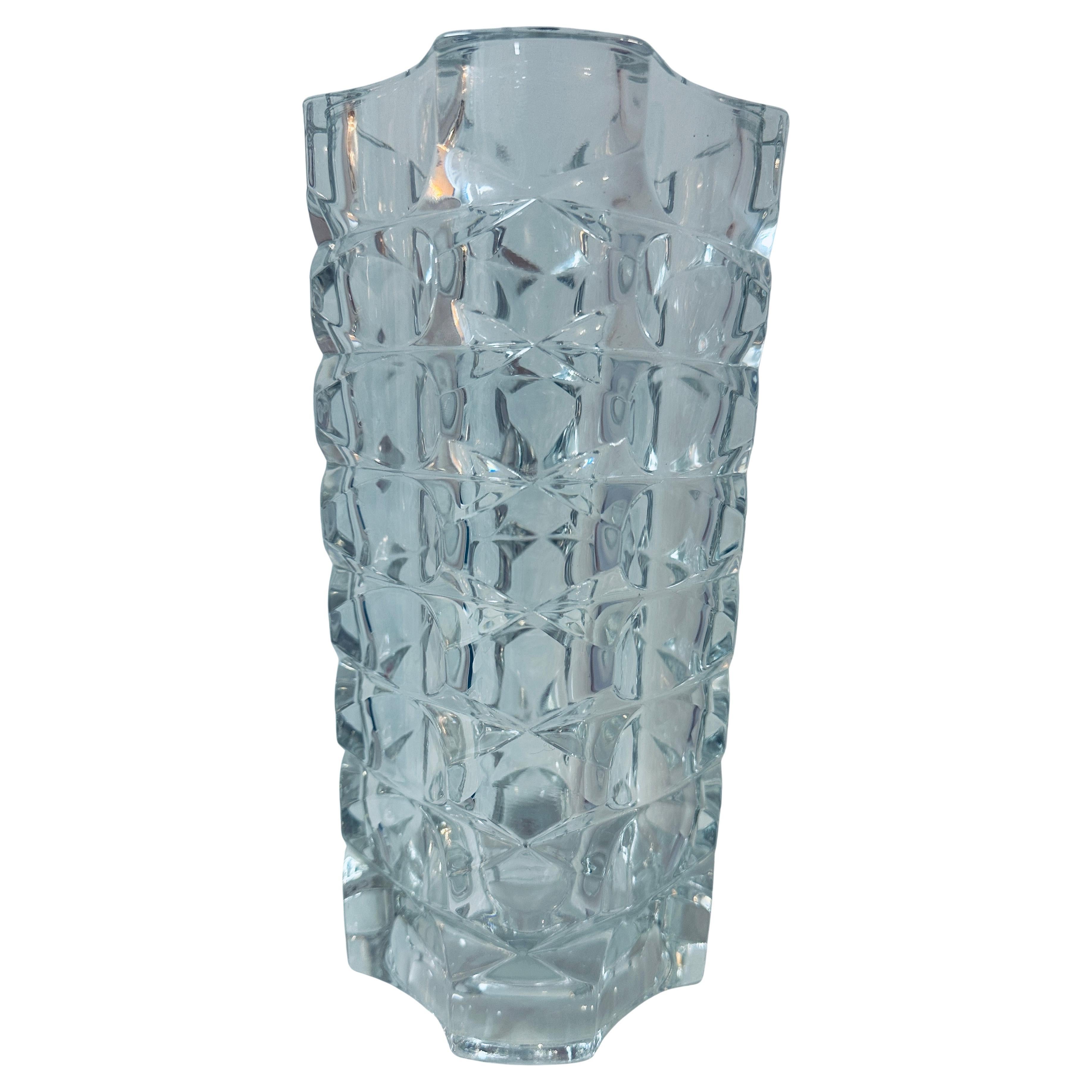 Vaso di vetro francese sfaccettato e geometrico Luminarc di J.G. J., anni '70. Durand