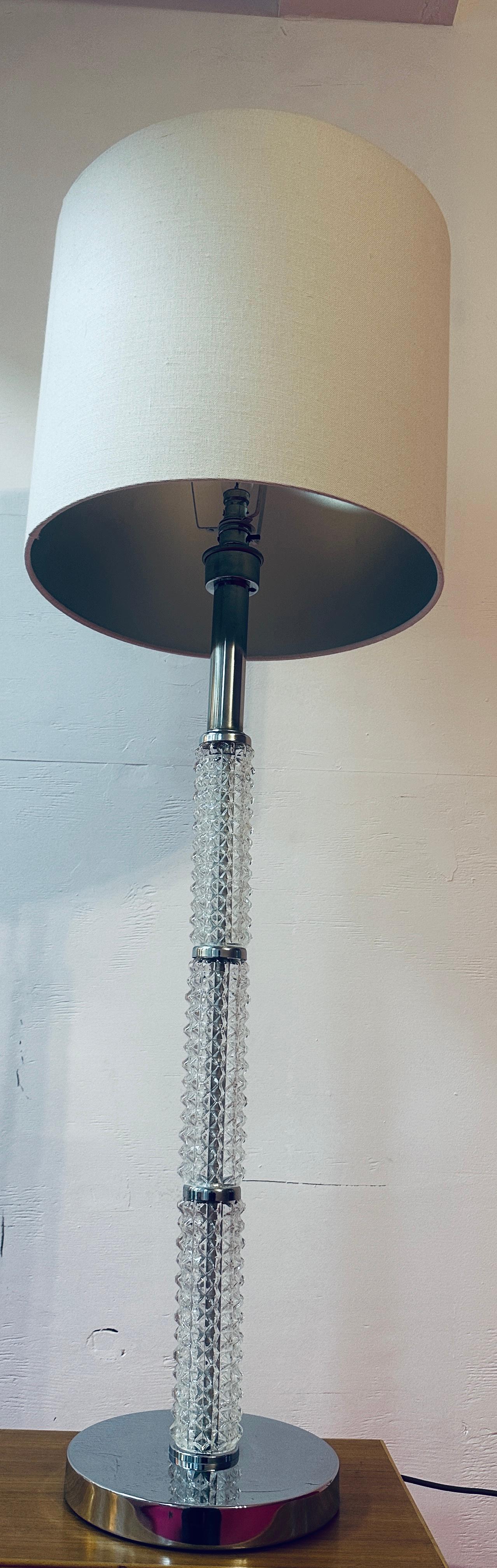 Deutsche Vintage-Tisch- oder Stehlampe aus facettiertem Glas und poliertem Chrom, 1970er Jahre im Angebot 4