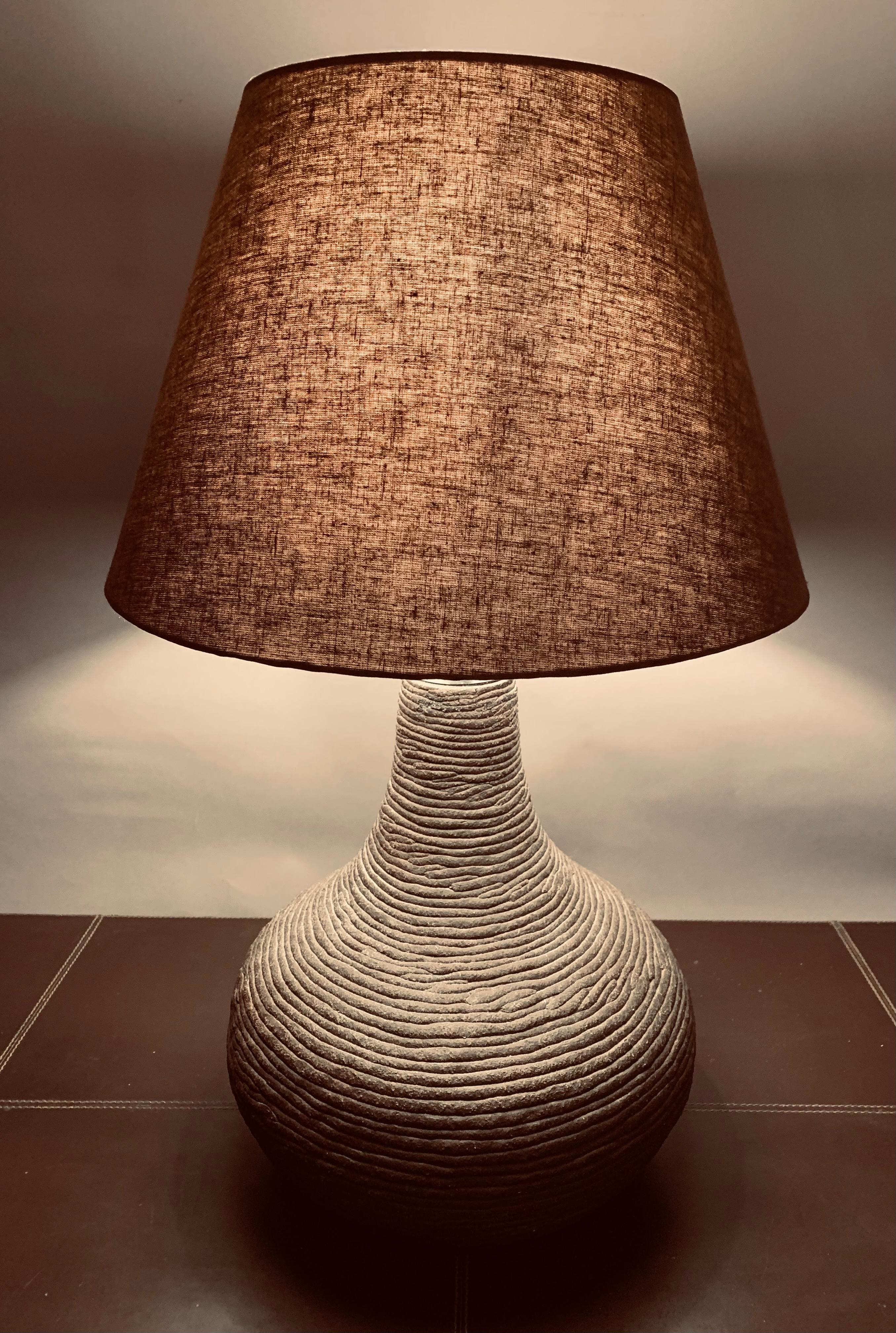 Mid-Century Modern 1970s Vintage German Handcrafted Dark Brown Studio Pottery Table Lamp For Sale