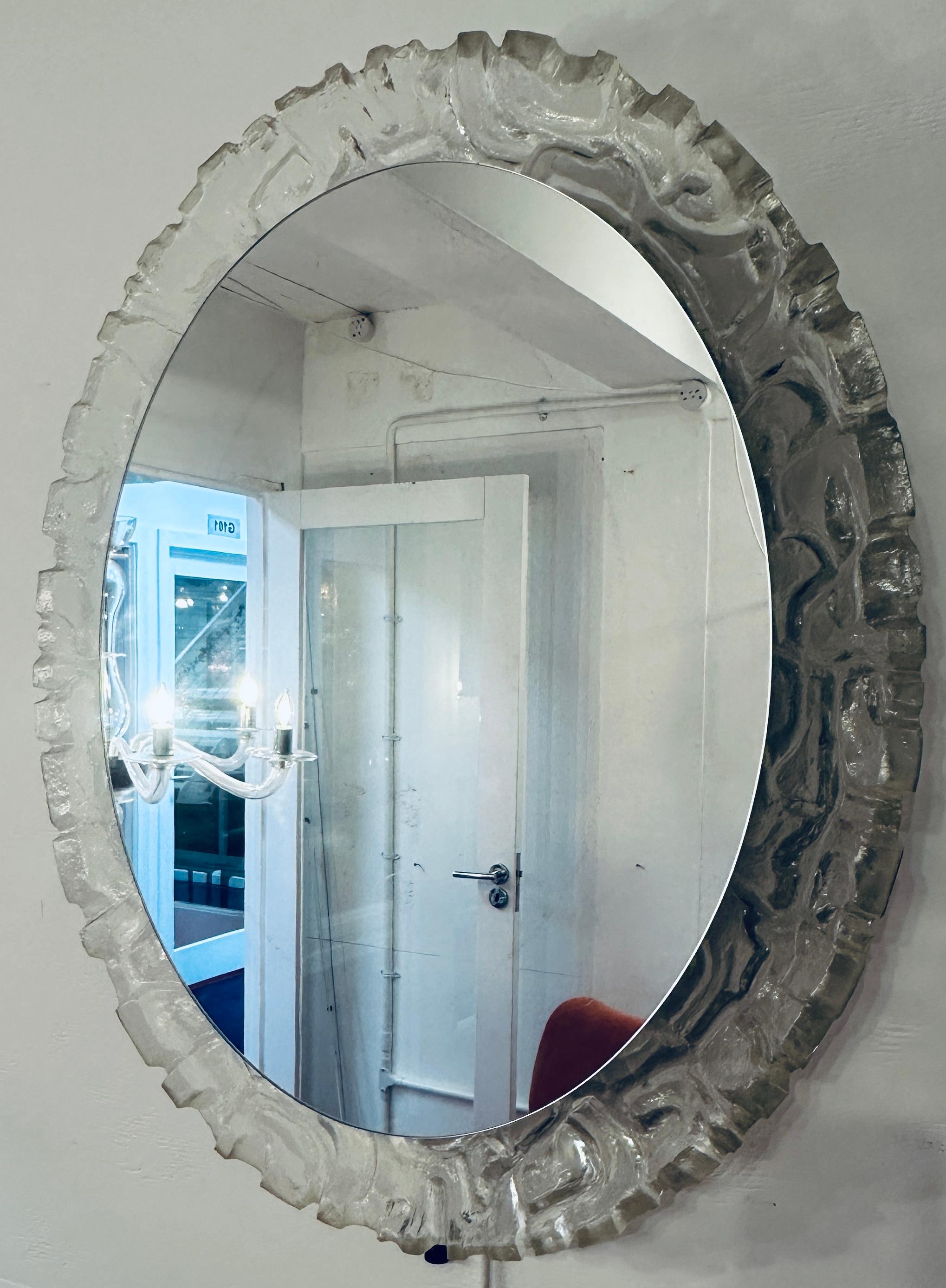Miroir mural vintage allemand ovale Erco rétro éclairé en verre lucite, années 1970 en vente 2