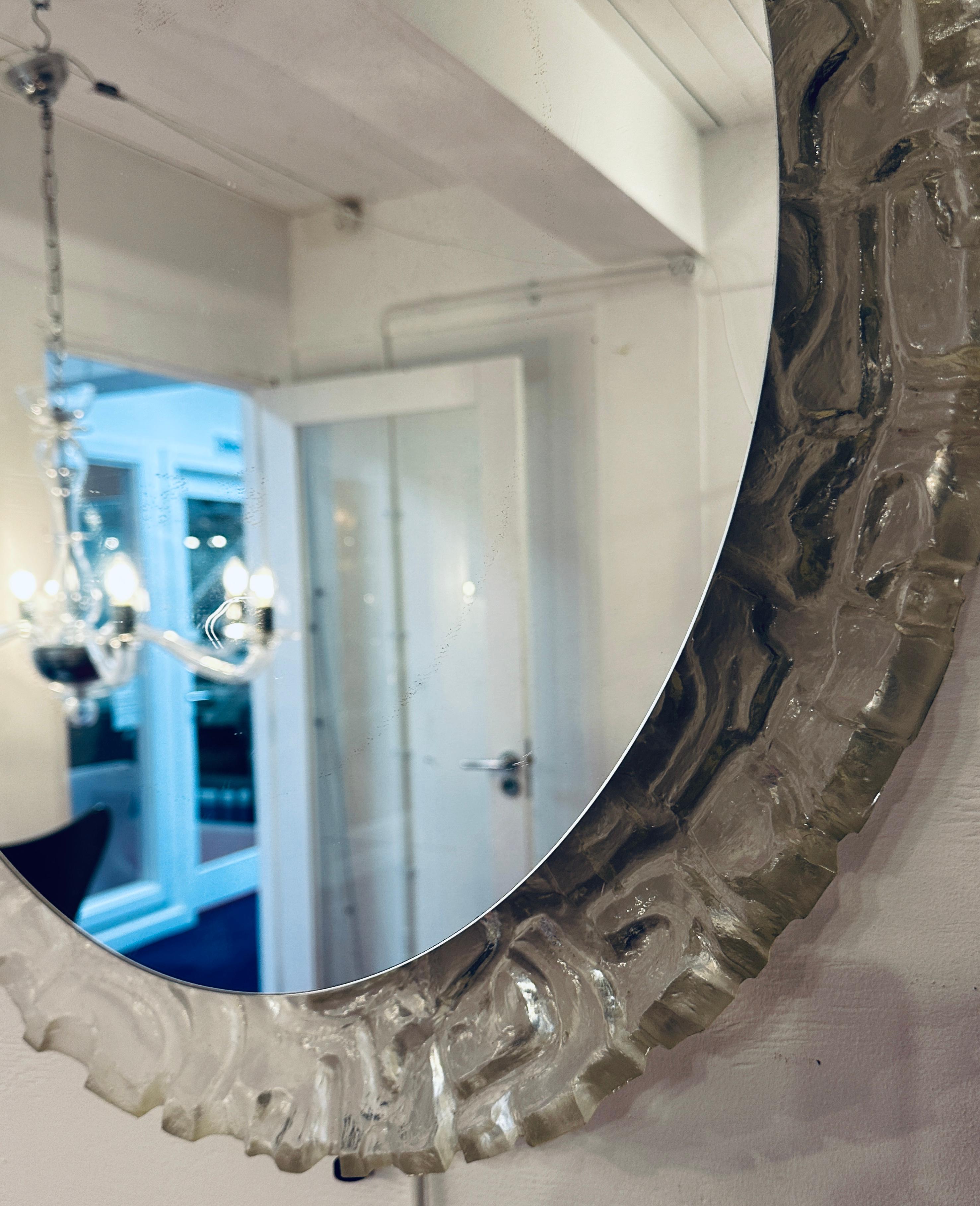 Miroir mural vintage allemand ovale Erco rétro éclairé en verre lucite, années 1970 en vente 3