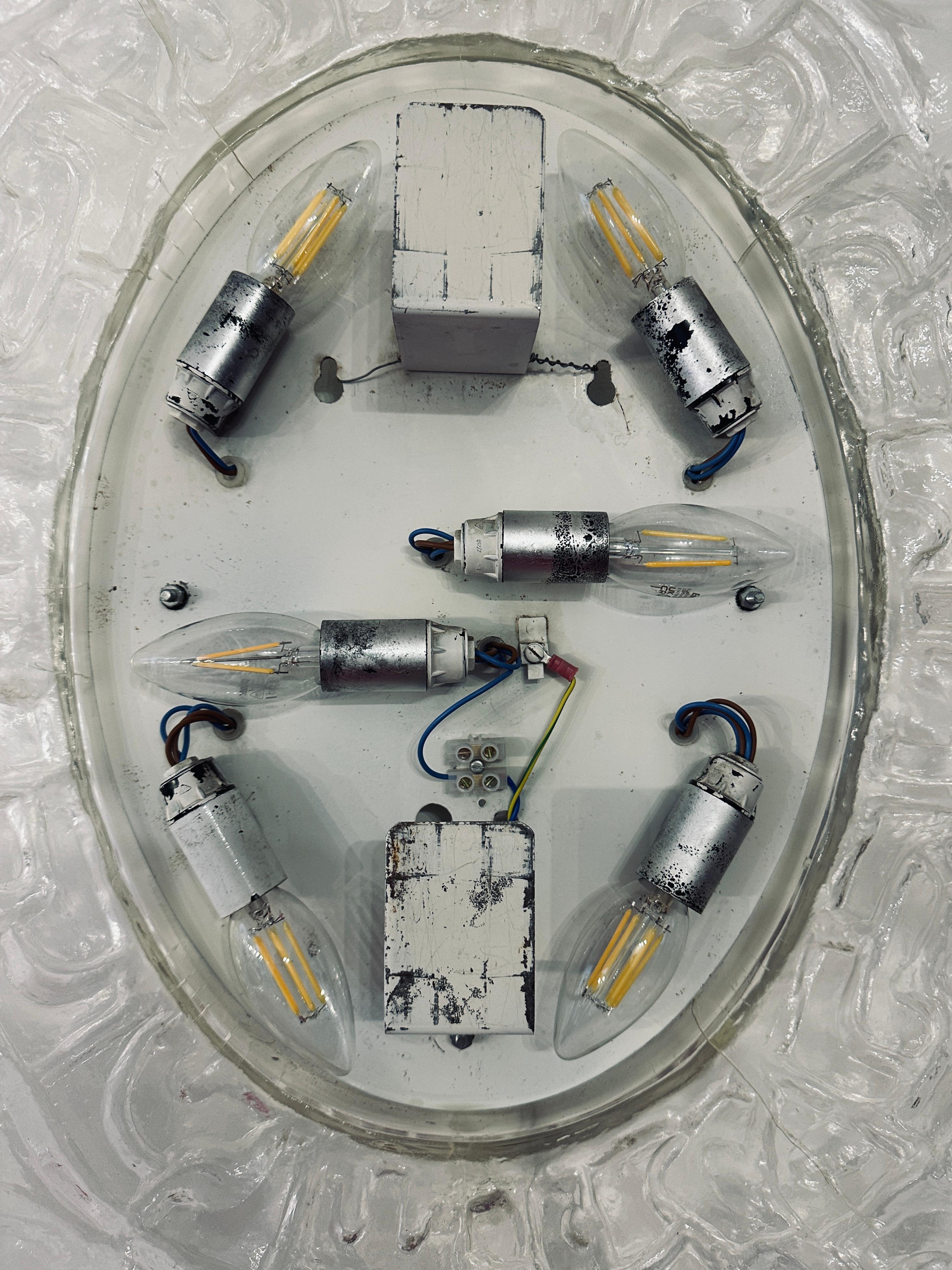 Miroir mural vintage allemand ovale Erco rétro éclairé en verre lucite, années 1970 en vente 10