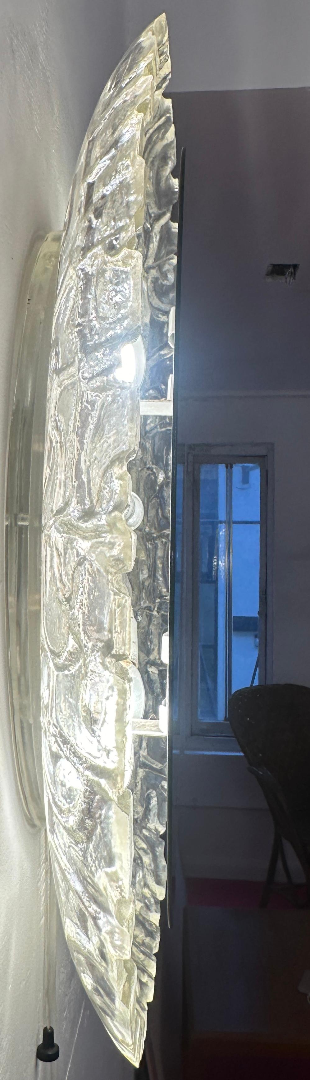 Peint Miroir mural vintage allemand ovale Erco rétro éclairé en verre lucite, années 1970 en vente