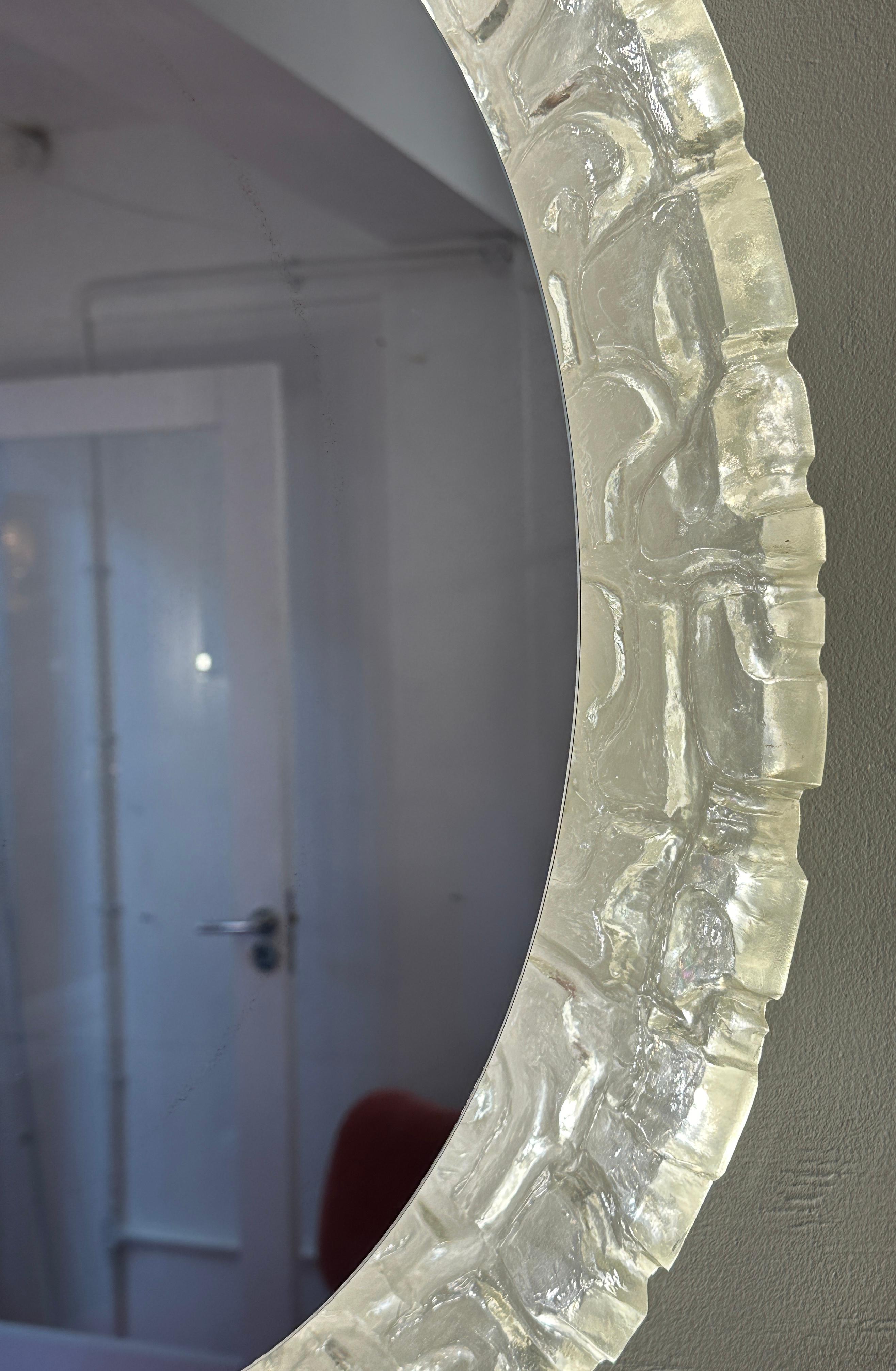 Miroir mural vintage allemand ovale Erco rétro éclairé en verre lucite, années 1970 en vente 1