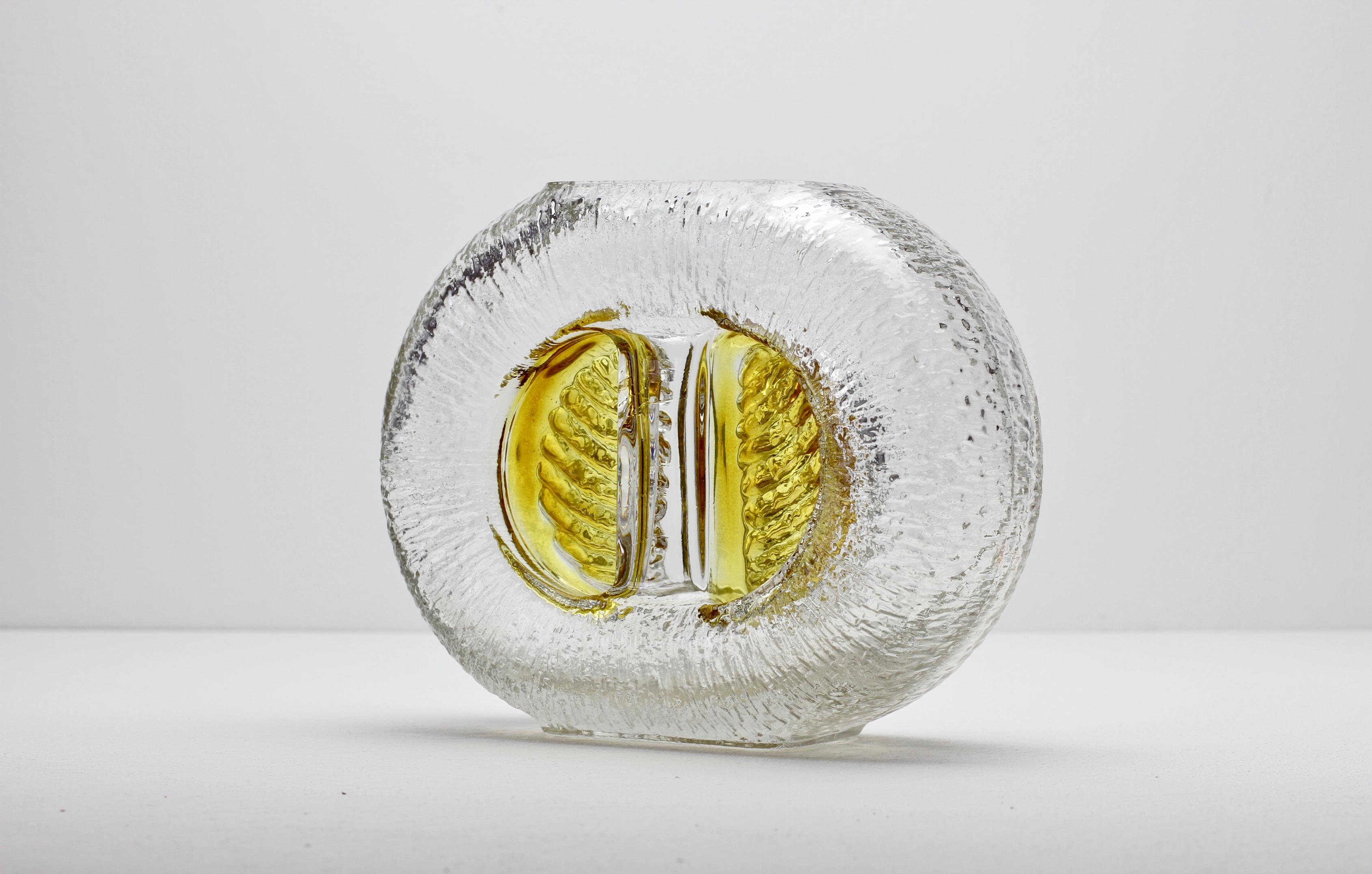 Vase allemand vintage en verre texturé « Lemon Segment » des années 1970 par Walther Glas Bon état - En vente à Landau an der Isar, Bayern