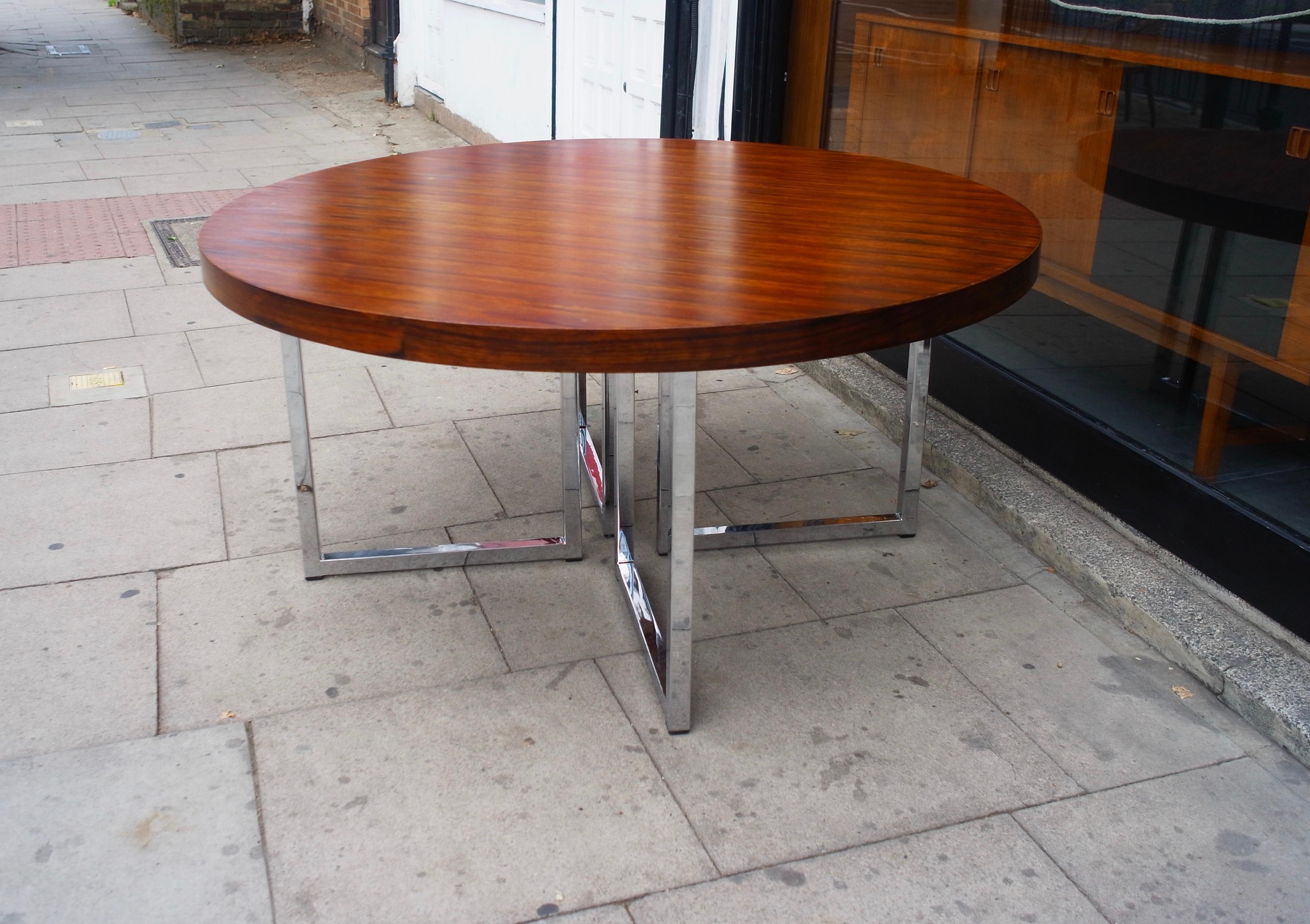 1970s Vintage Gordon Russell Round Rosewood Dining Table on Chrome Base For Sale 5