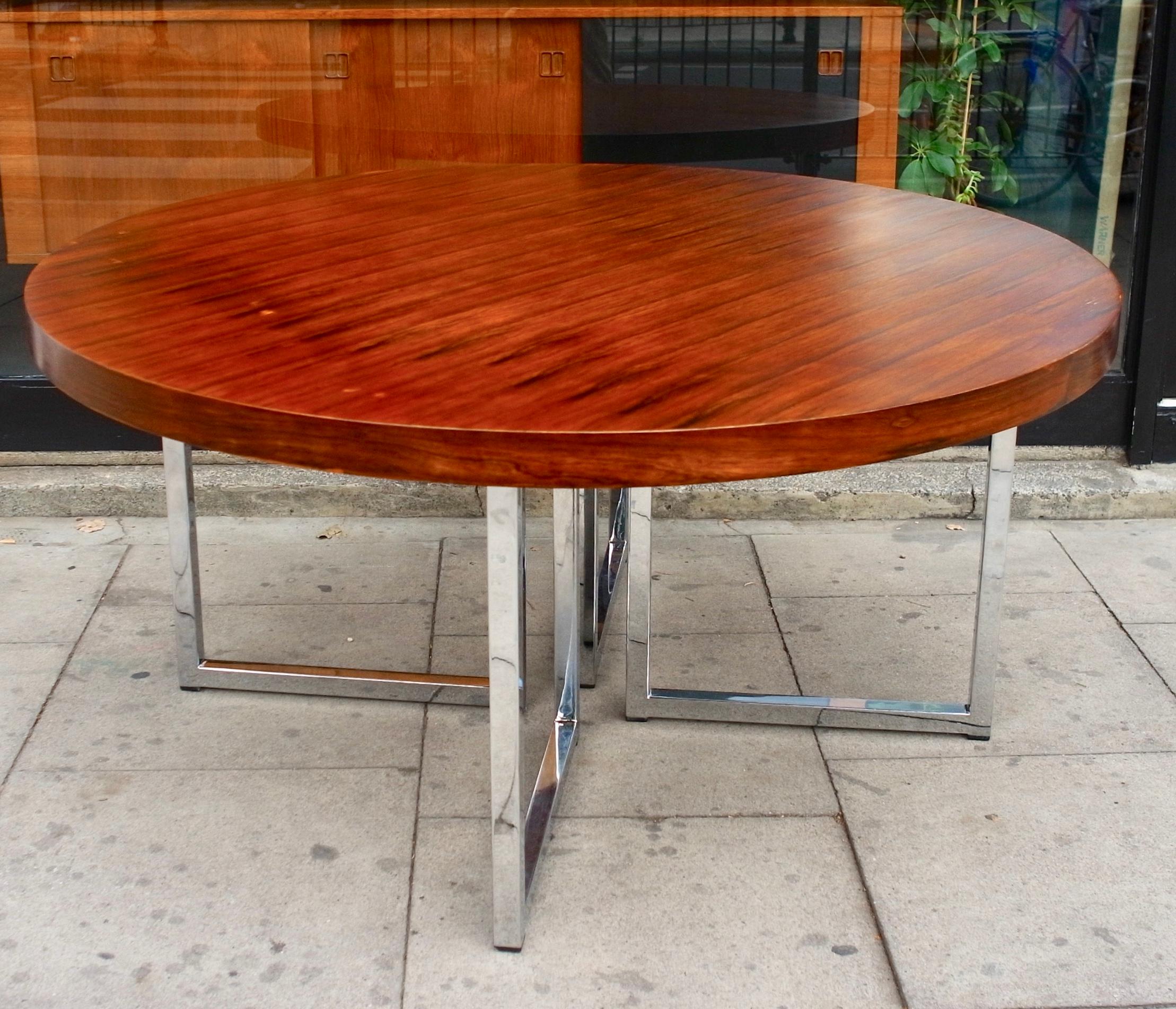 English 1970s Vintage Gordon Russell Round Rosewood Dining Table on Chrome Base For Sale