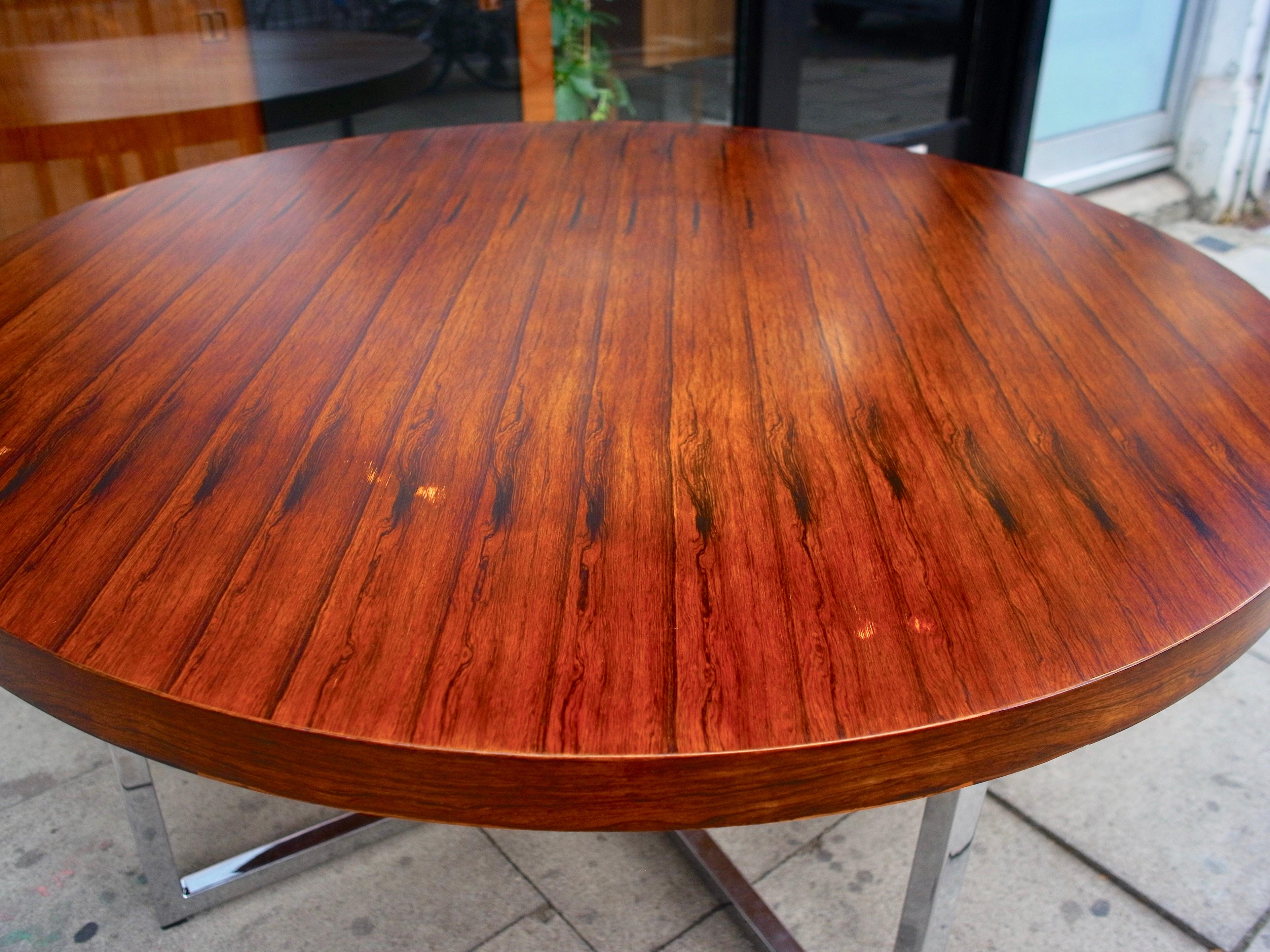 1970s Vintage Gordon Russell Round Rosewood Dining Table on Chrome Base For Sale 1