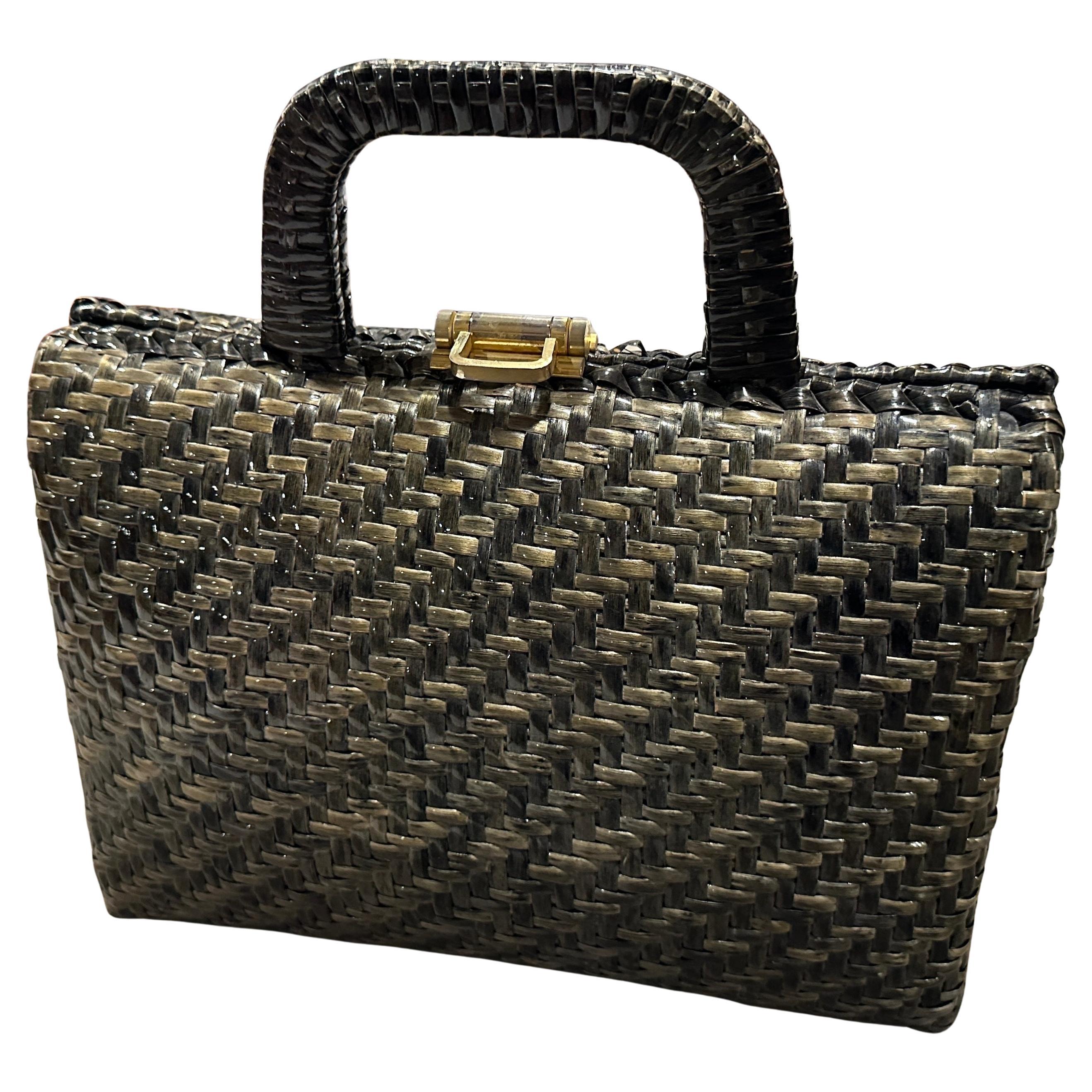 1970s Vintage Green and Black Woven Wicker and Brass Italian Hand-Bag