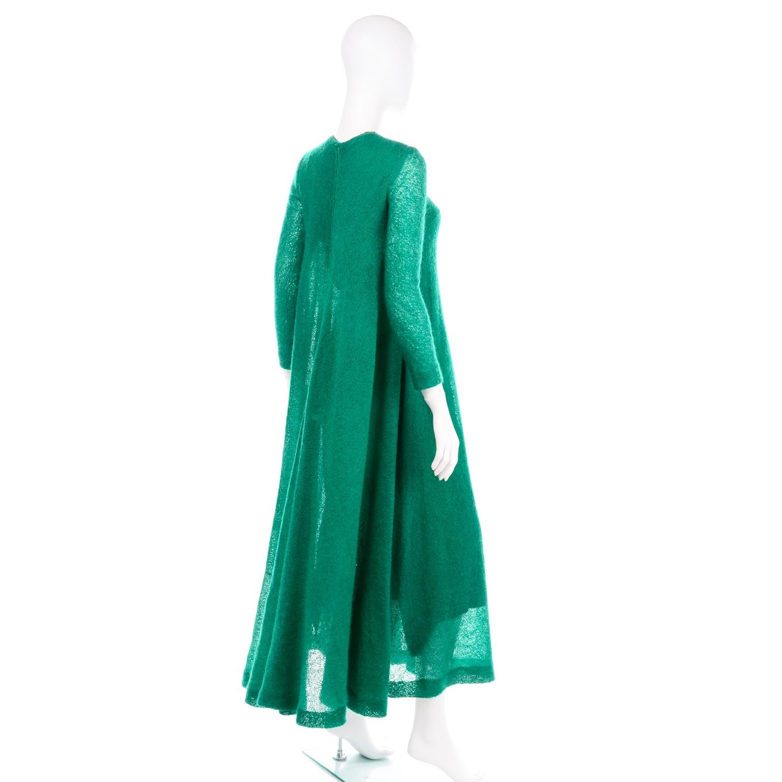 1970s Vintage Green Knit Anne Fogarty Tent Maxi Dress W Long Sleeves In Excellent Condition In Portland, OR