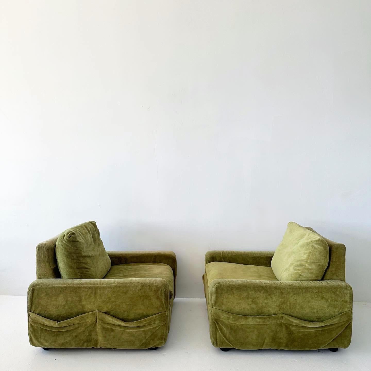 American 1970s vintage green velvet knoll club chair (2 available) For Sale