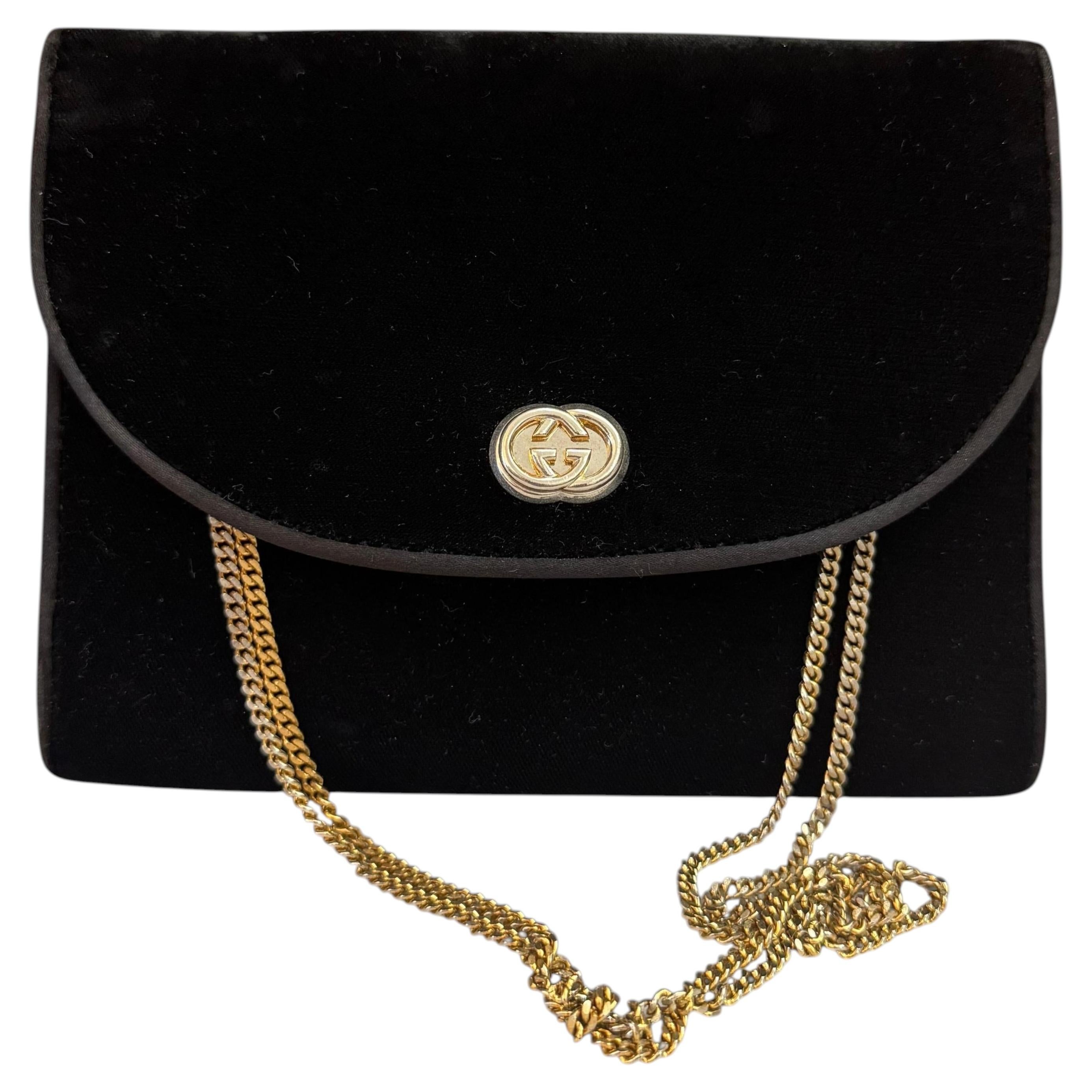 1970s Vintage GUCCI Black Velvet Two-Way Chain Clutch Shoulder Bag For Sale