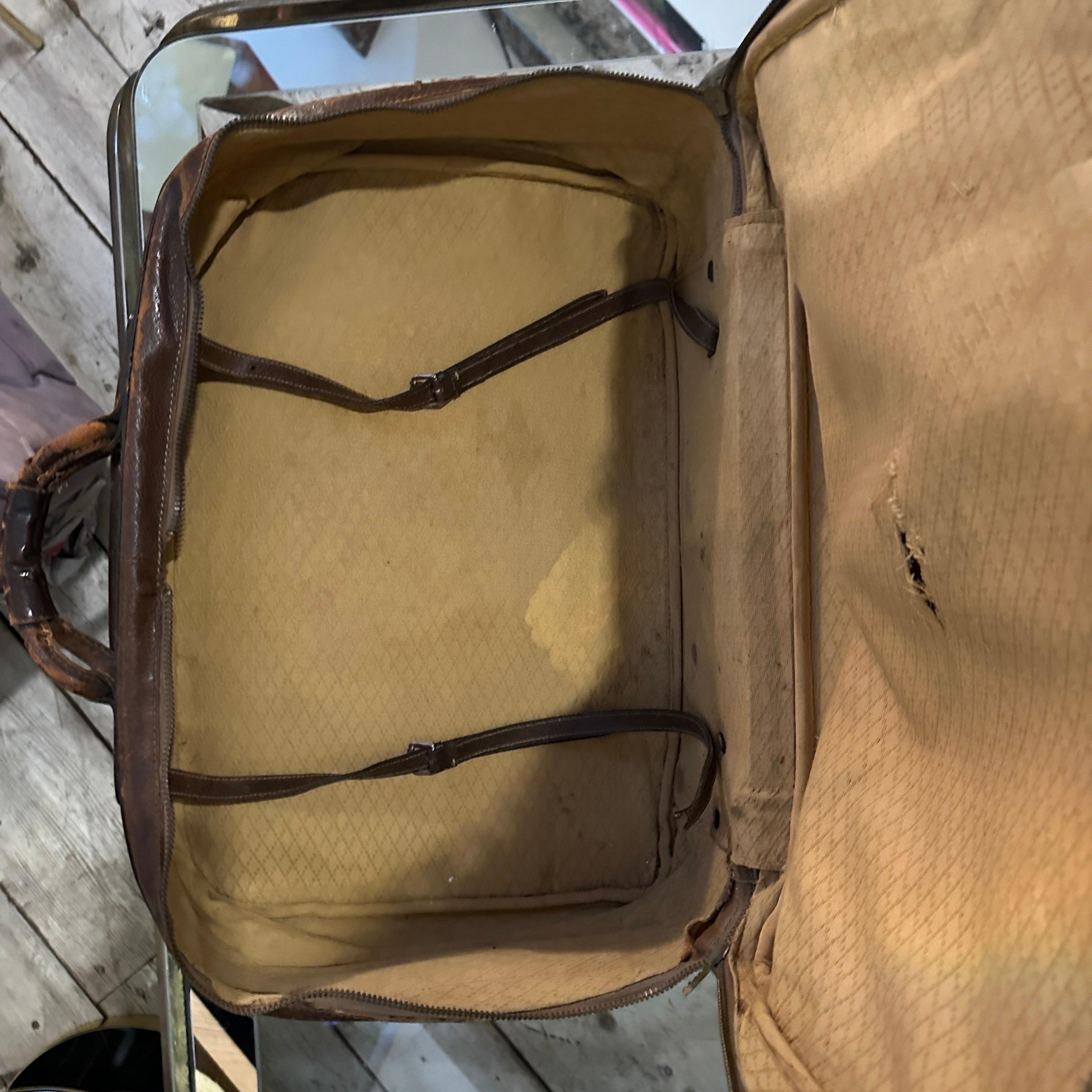 1970s Vintage Gucci Brown Leather and Suede Travel Bag For Sale 2