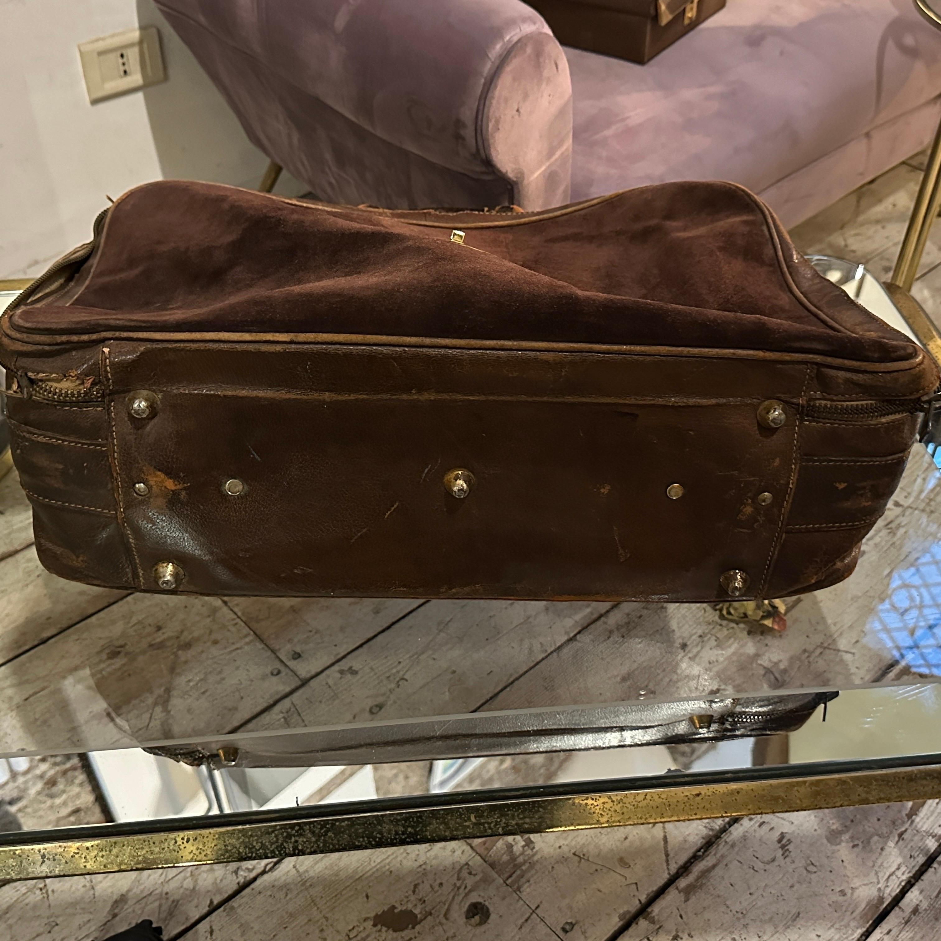 1970s Vintage Gucci Brown Leather and Suede Travel Bag For Sale 3