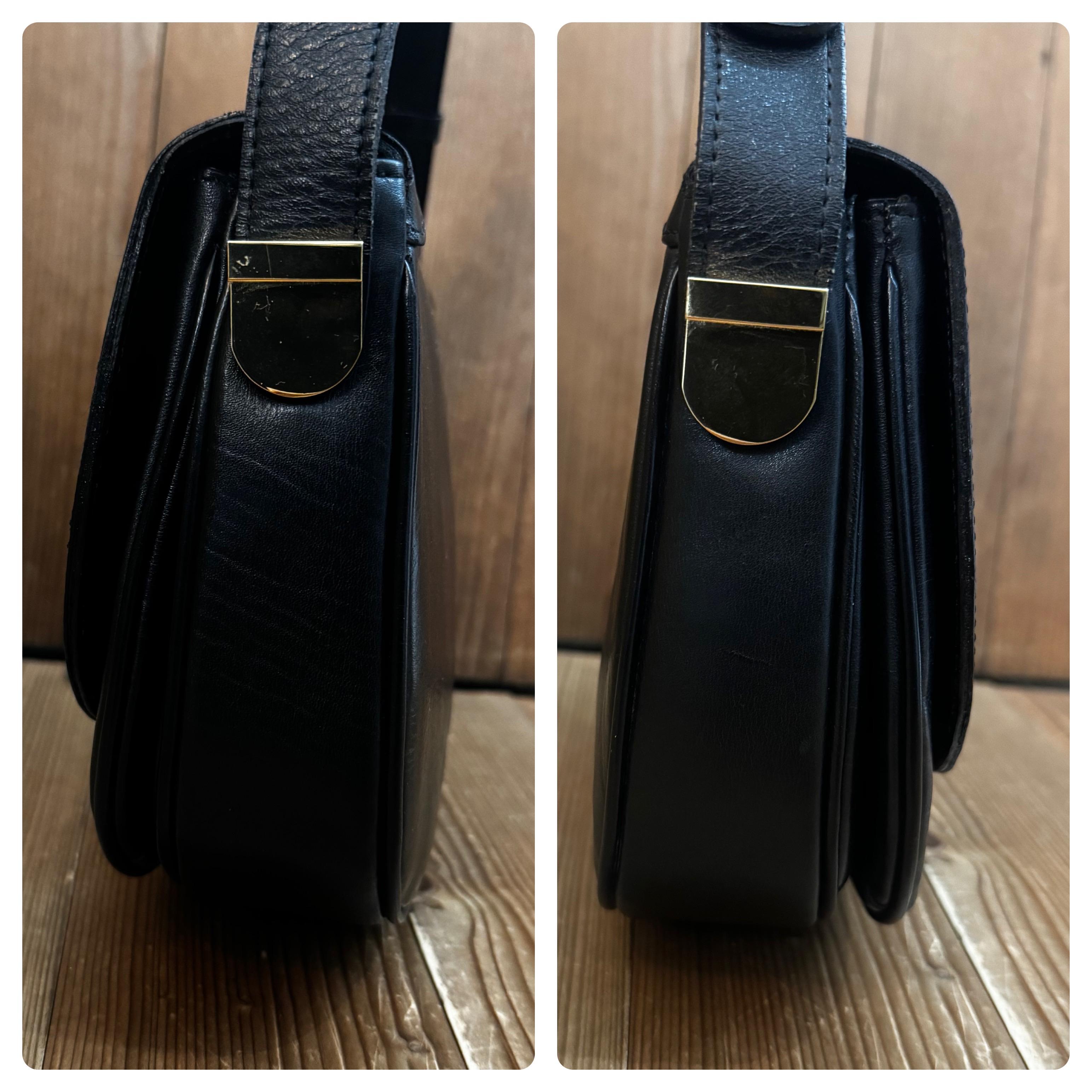 1970s Vintage GUCCI Calfskin Leather Shoulder Bag Black For Sale 4
