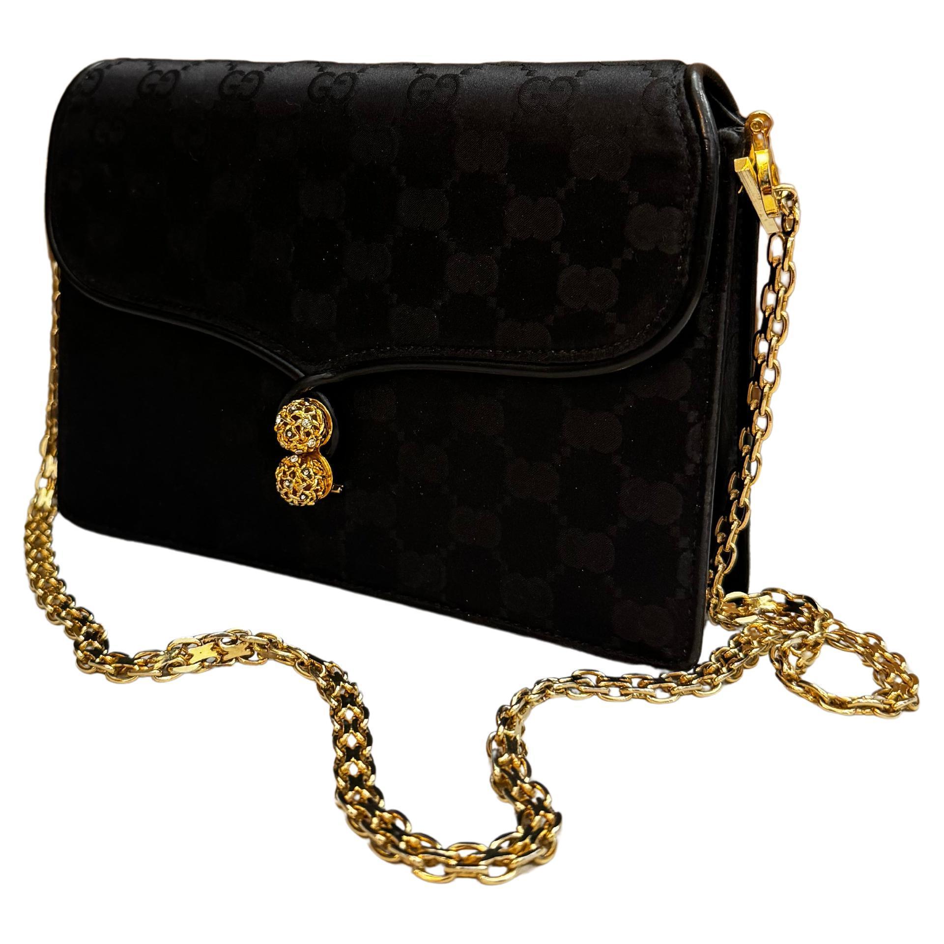 1970 Vintage GUCCI GG Satin Jacquard Two-Way Chain Clutch Shoulder Bag Black (Sac à bandoulière en satin Jacquard) Bon état - En vente à Bangkok, TH