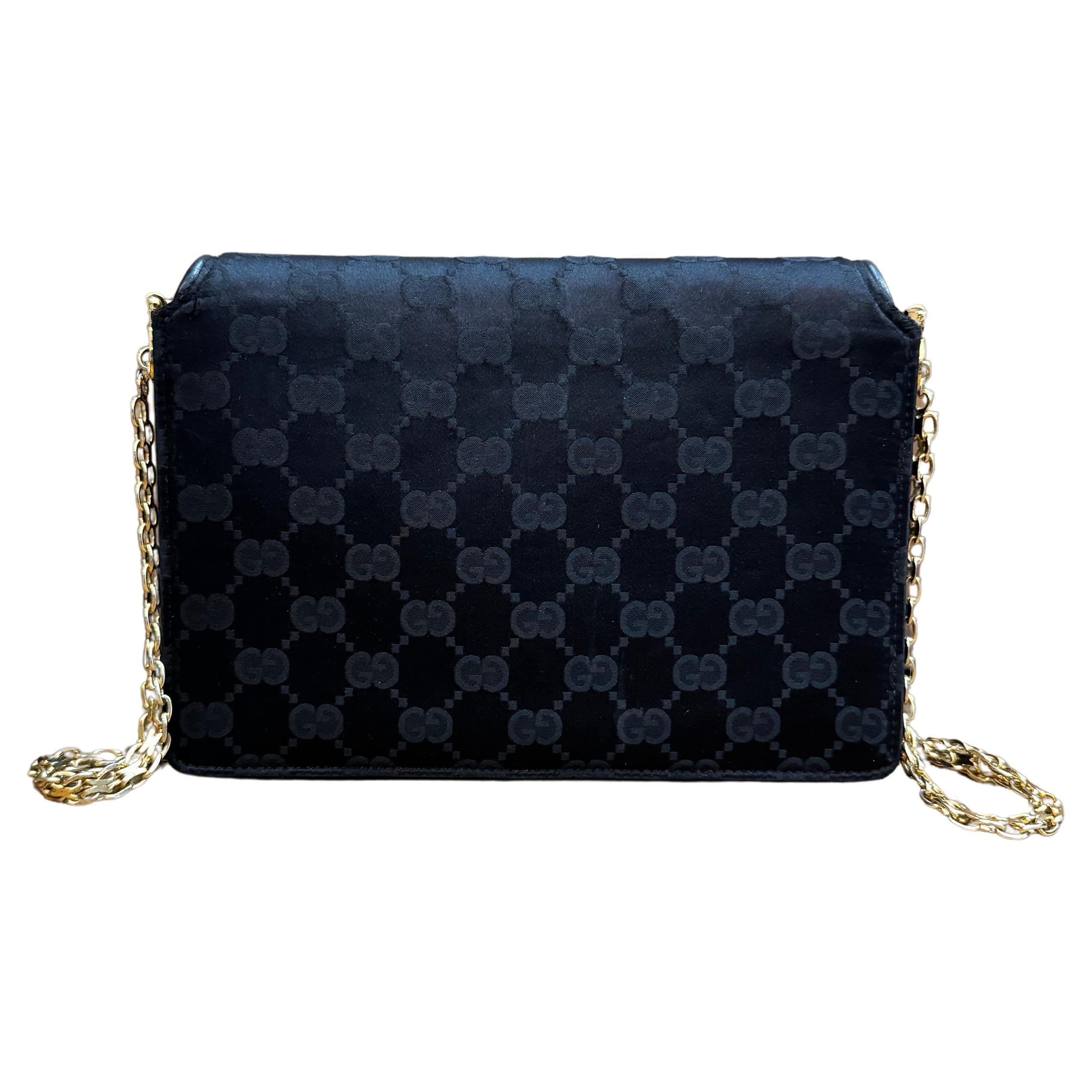 1970 Vintage GUCCI GG Satin Jacquard Two-Way Chain Clutch Shoulder Bag Black (Sac à bandoulière en satin Jacquard) Pour femmes en vente