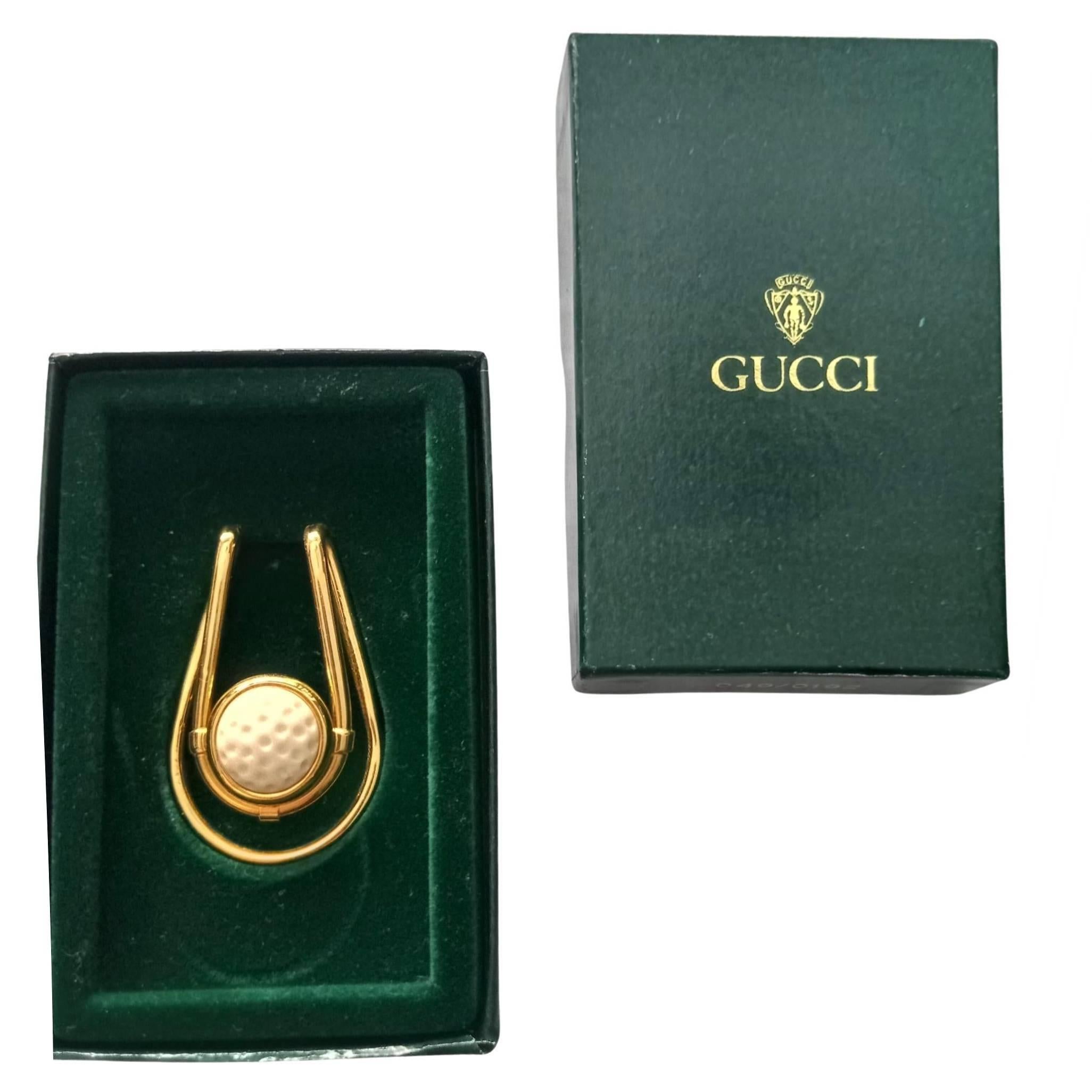 Marrone Vintage anni '70 Gucci Golf Ball Fermasoldi in tonalità oro in vendita