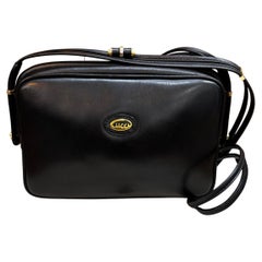1970s Vintage GUCCI Leather Shoulder Bag Kiss-Lock Black
