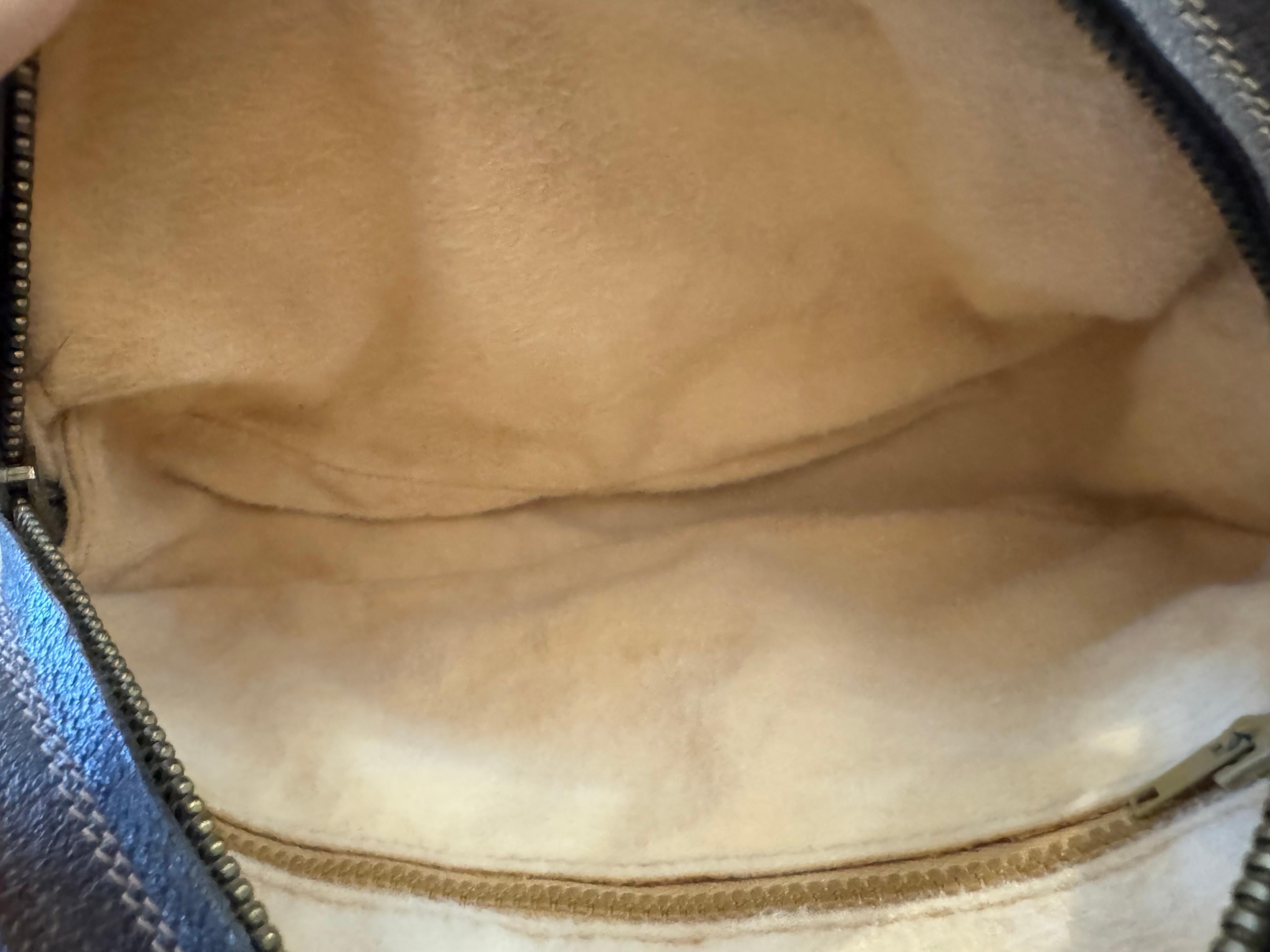 Bolso crossbody de lona con monograma GUCCI vintage de los años 70 marrón en venta 5