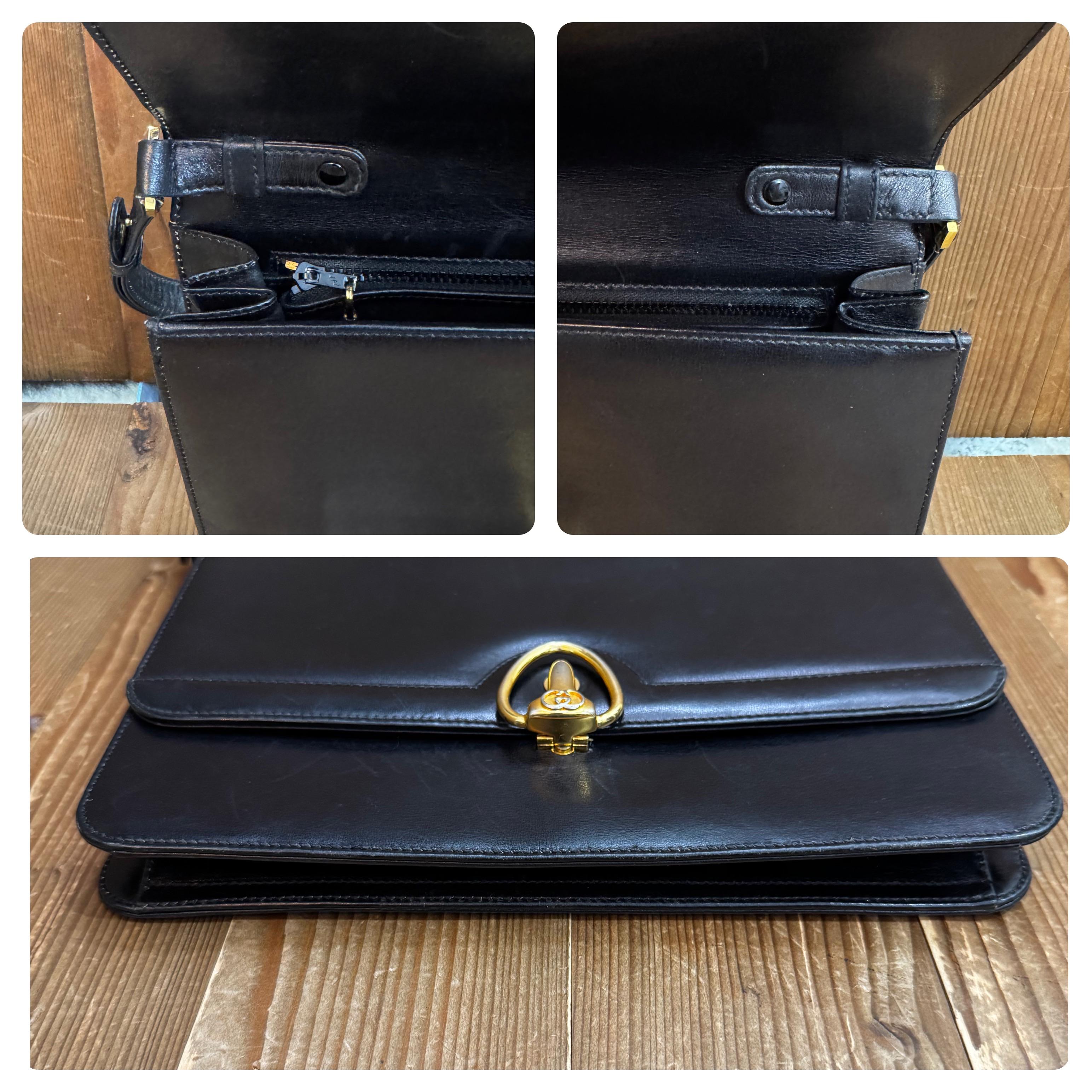 1970 Vintage GUCCI Sac à bandoulière en cuir à deux voies Noir en vente 2