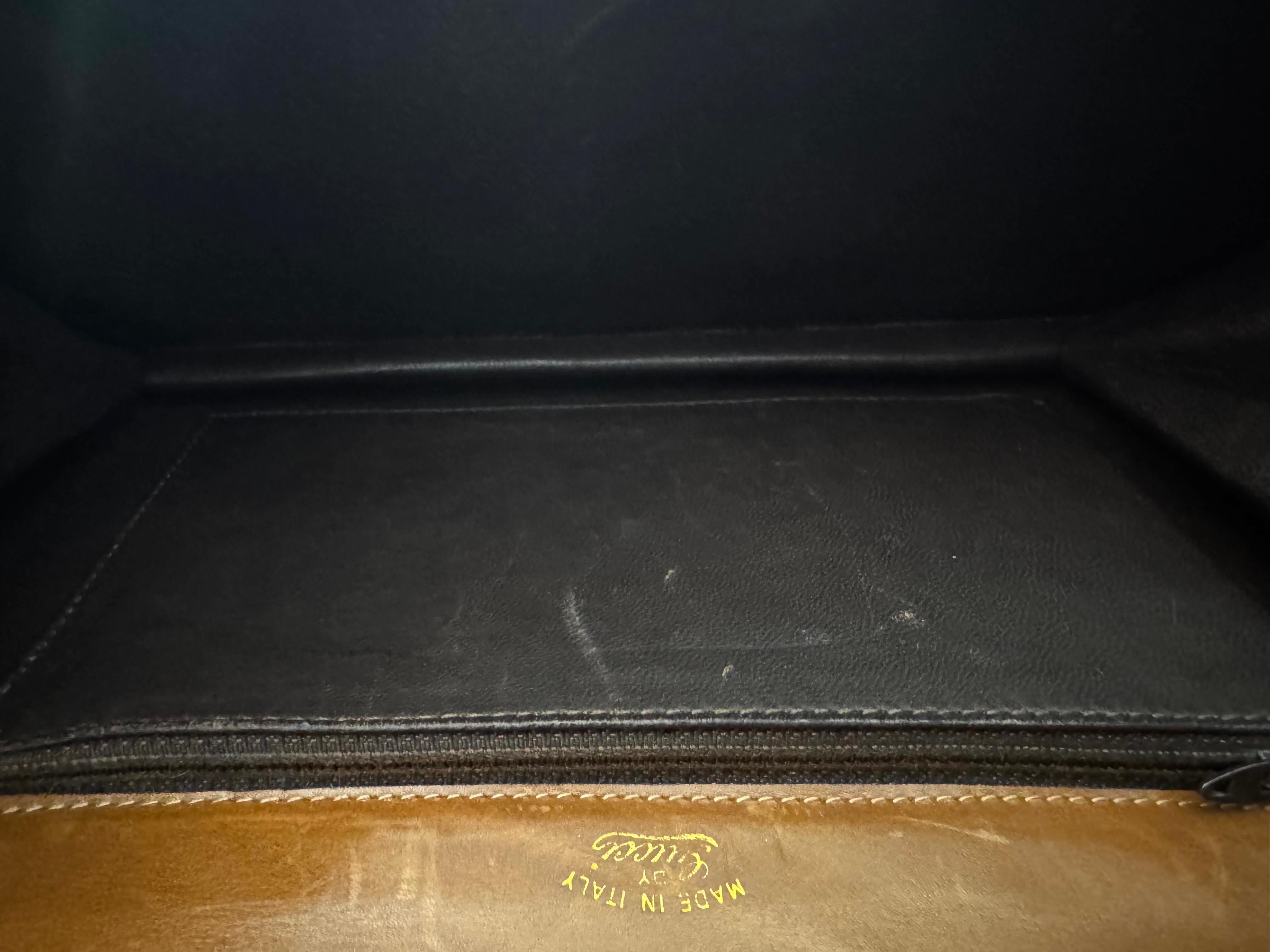 1970s Vintage GUCCI Two-Way Leather Shoulder Bag Cowhide Brown For Sale 3