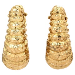1970s Vintage Hammerman Hammered 18k Gold Hoop Shell Clip Earrings