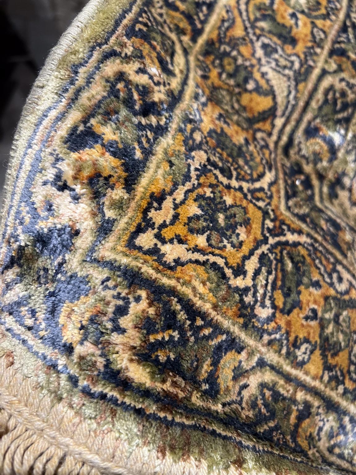1970s Vintage Handmade Elegant Persian Rug Silk Tapestry  For Sale 4