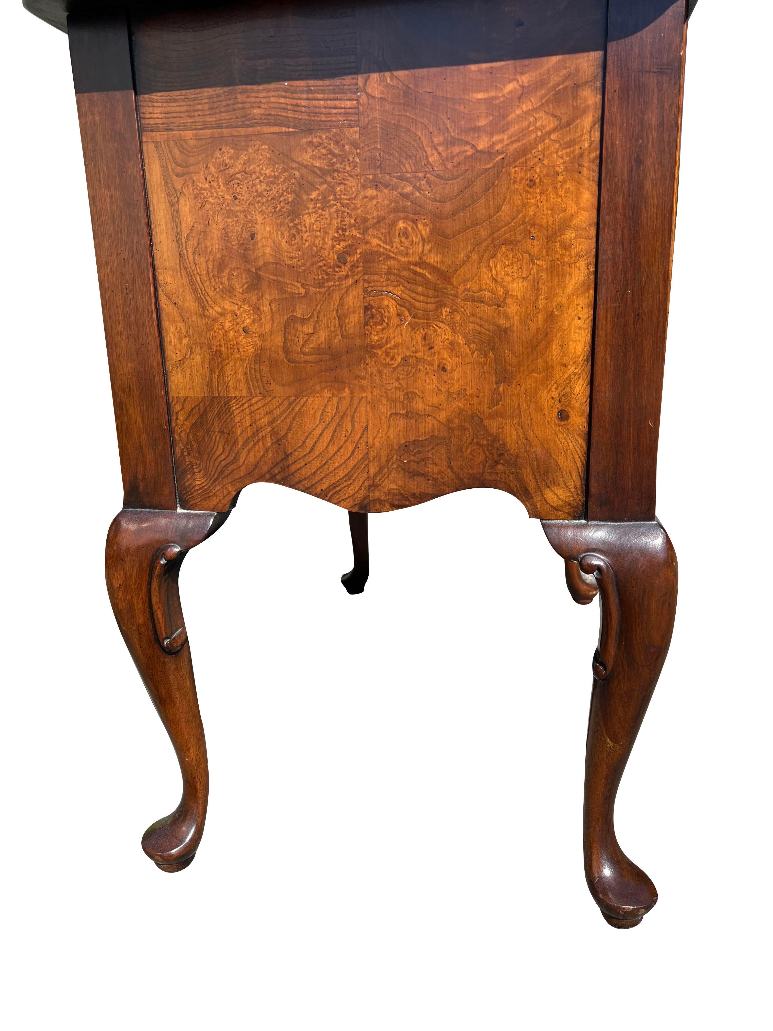 Late 20th Century 1970s Vintage Hekman Small Dresser or Accent Table With Drawers