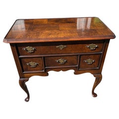 Petite commode ou table d'appoint Hekman des années 1970 avec tiroirs