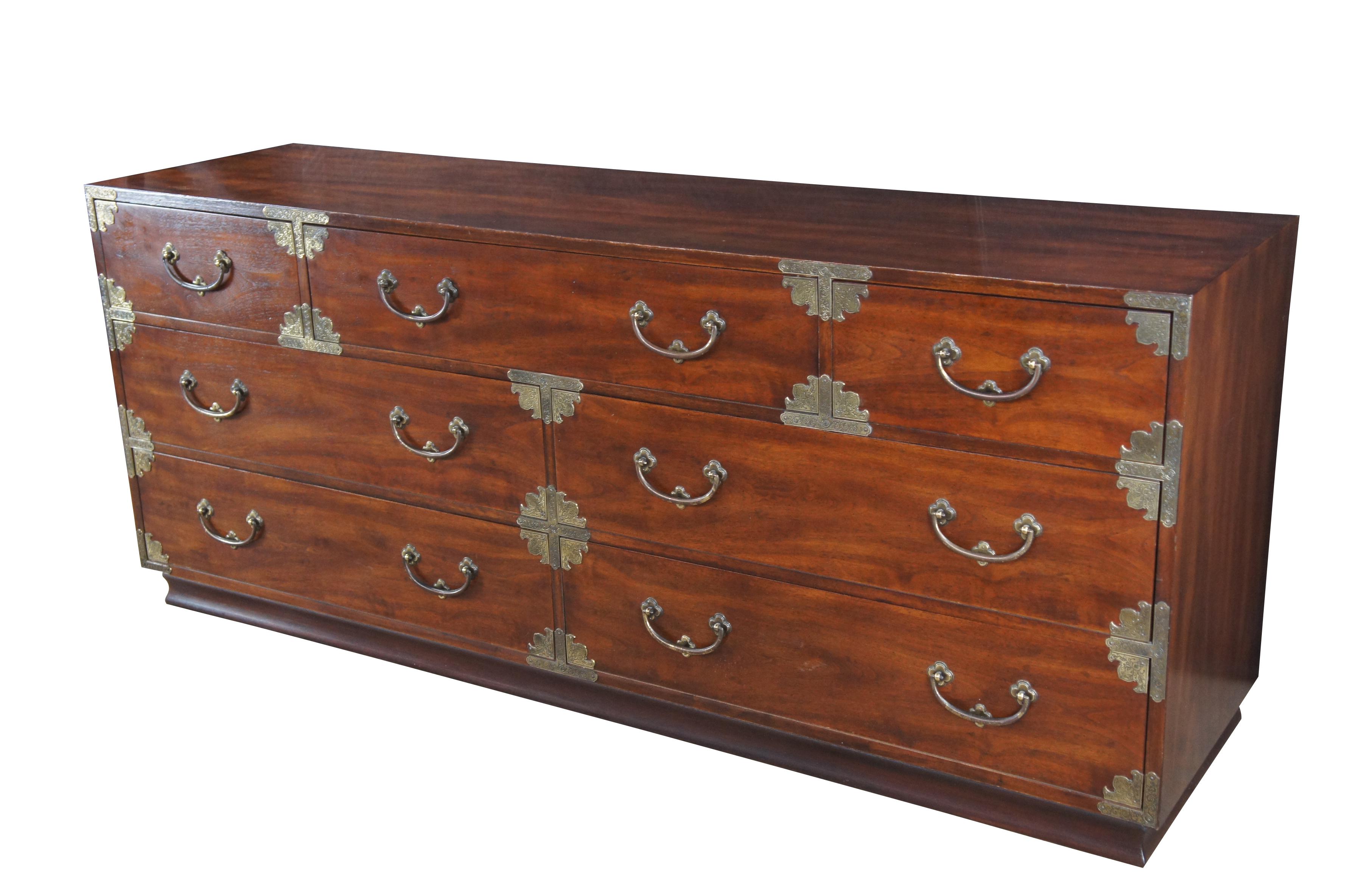 Chinoiserie 1970s Vintage Henredon Campaign Tansu Style Chinoisere Mahogany Double Dresser For Sale