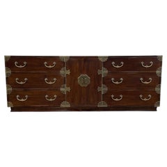 1970s Vintage Henredon Tansu Asian Dresser Credenza 1970s Vintage Henredon Tansu Asian Dresser Credenza
