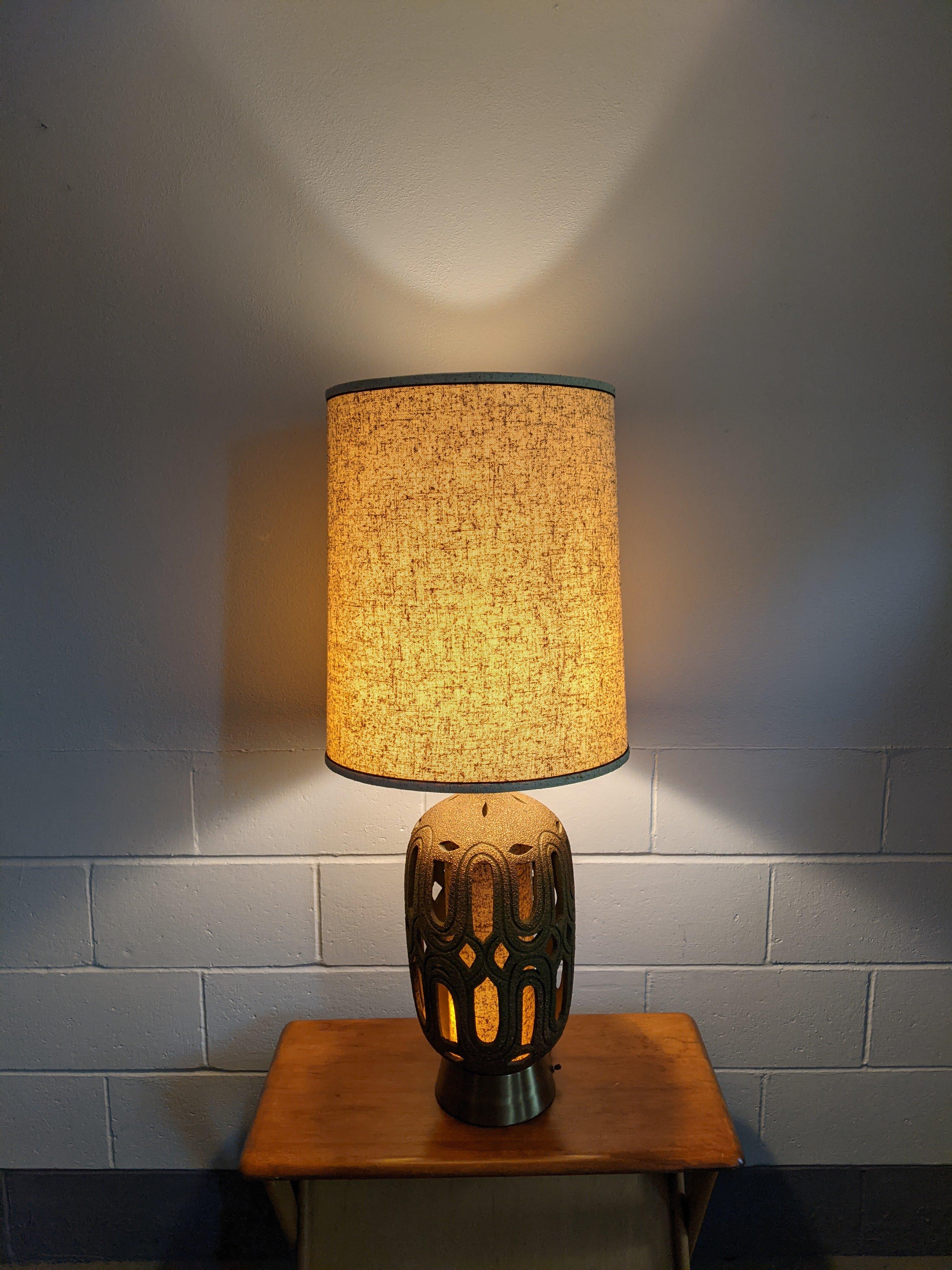 1970s Vintage Honi Chilo Large Table Lamp For Sale 4
