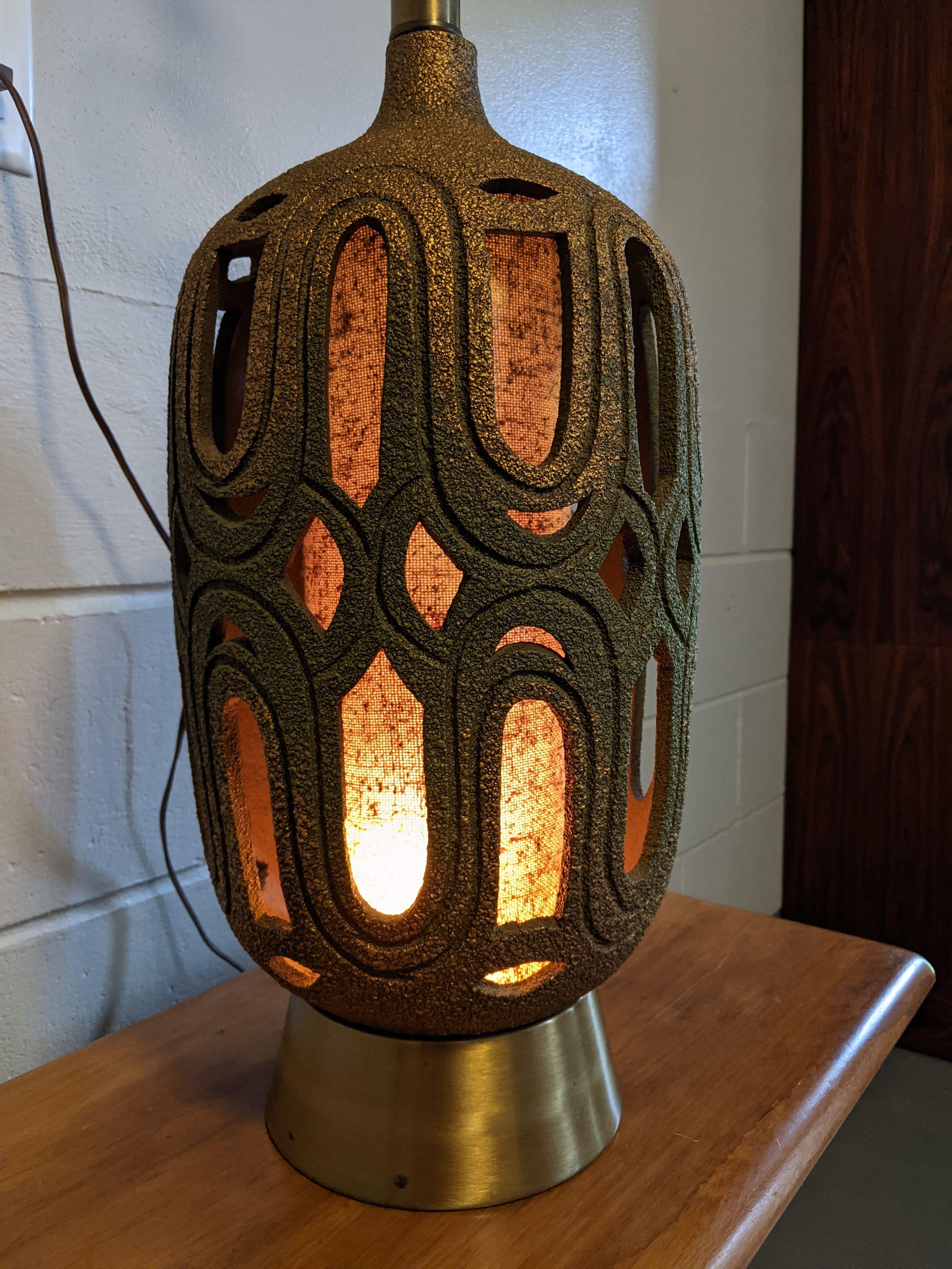 Late 20th Century 1970s Vintage Honi Chilo Large Table Lamp For Sale